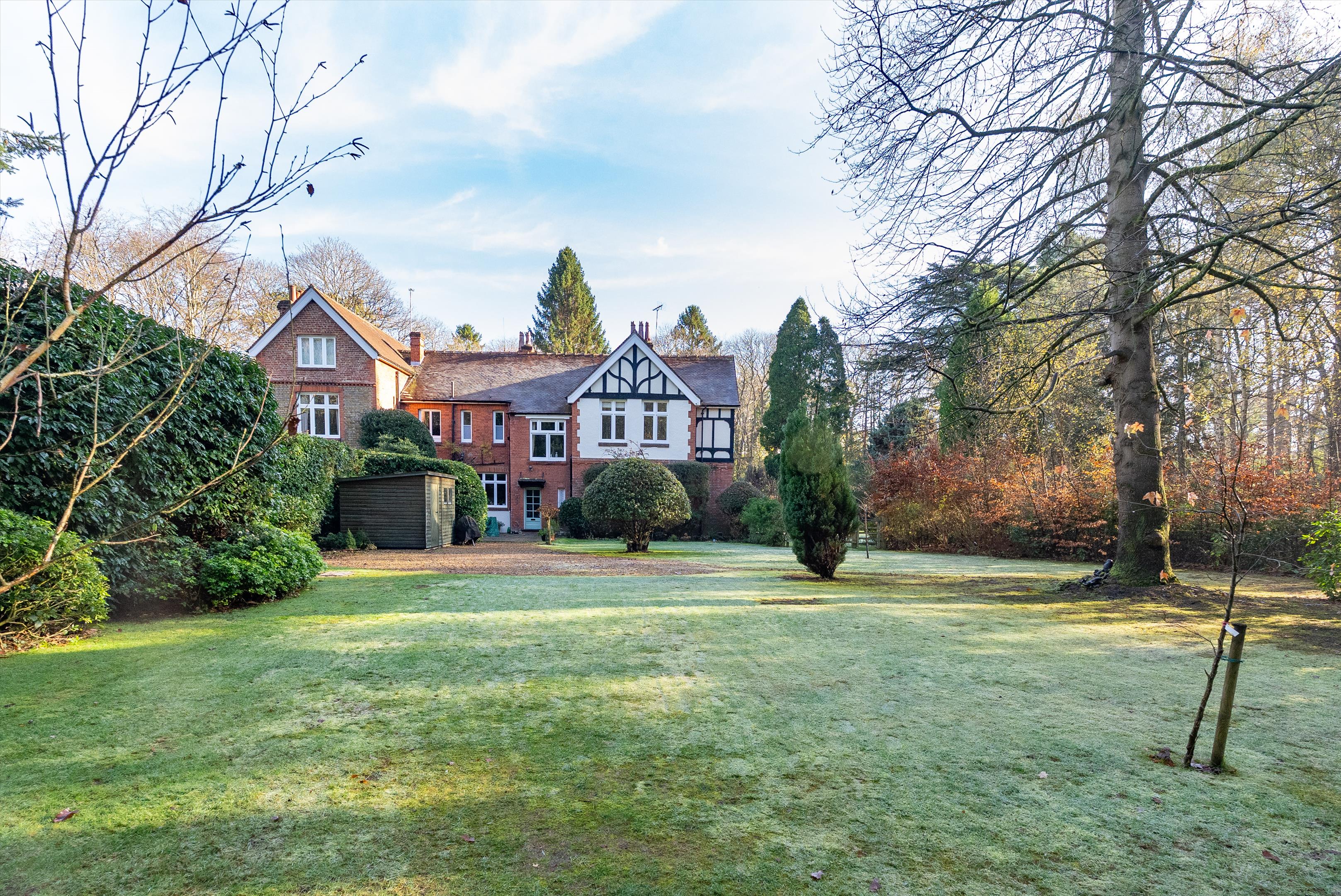 Lingwood, Byfleet Road, Cobham, KT11