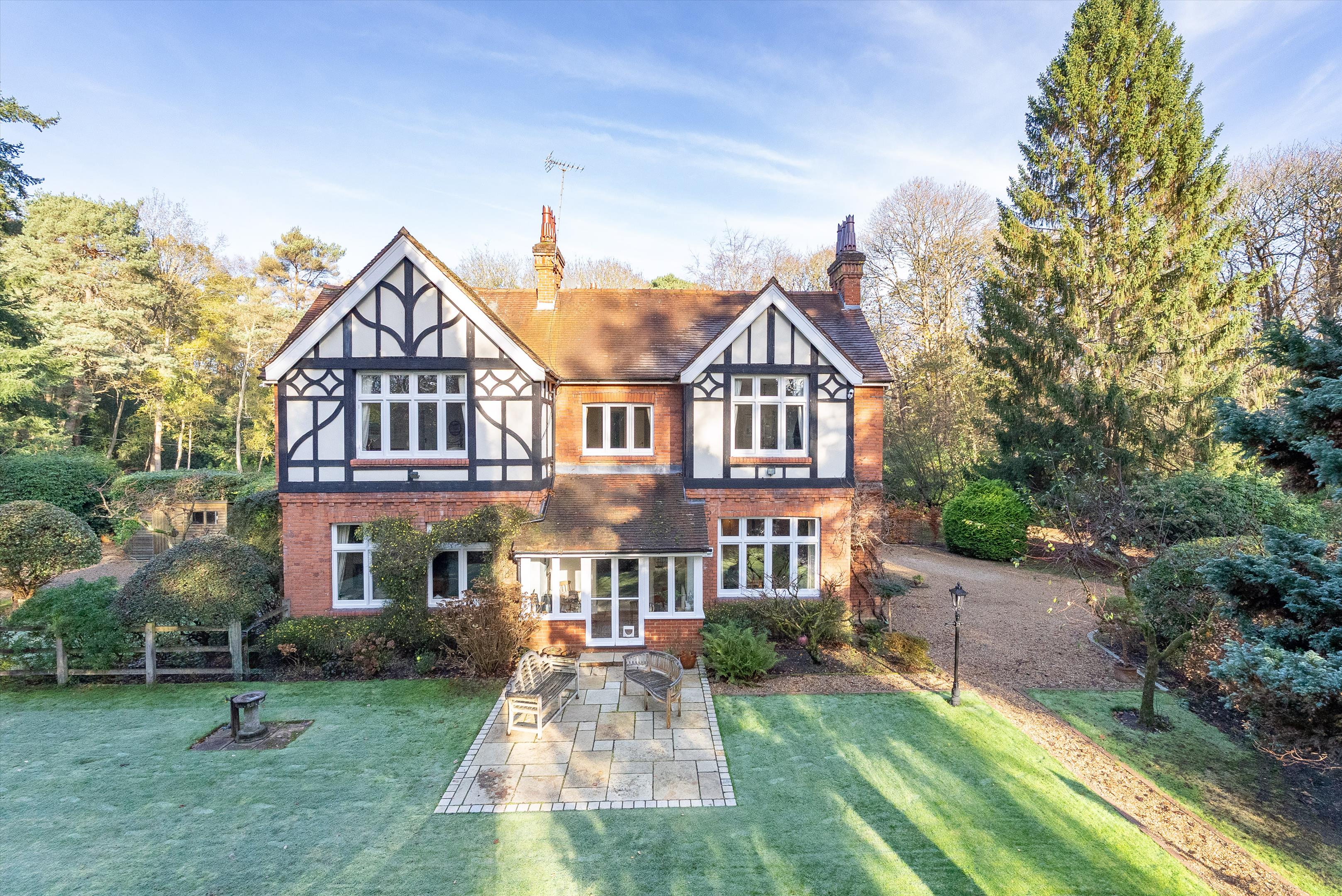 Lingwood, Byfleet Road, Cobham, KT11