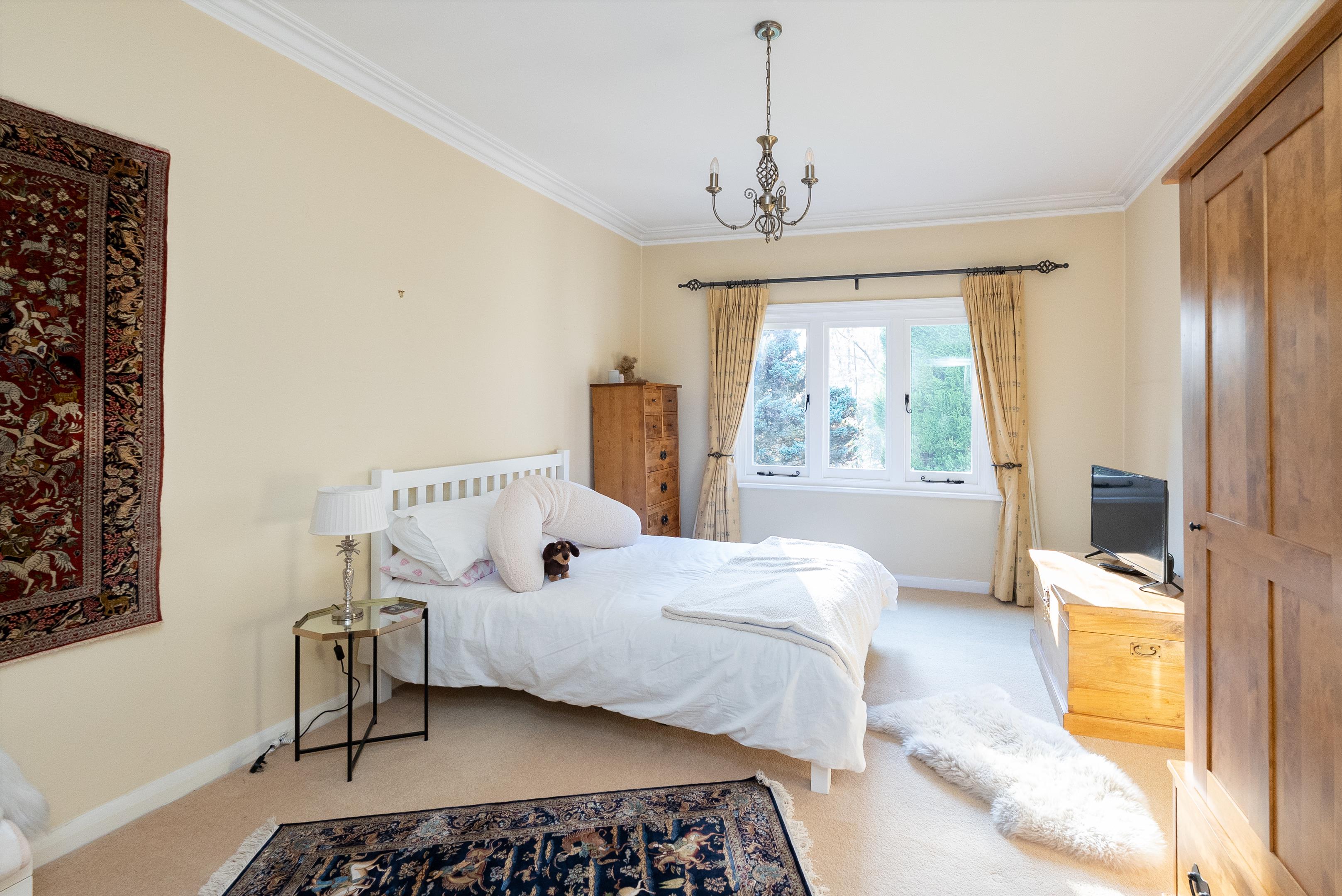 Lingwood, Byfleet Road, Cobham, KT11