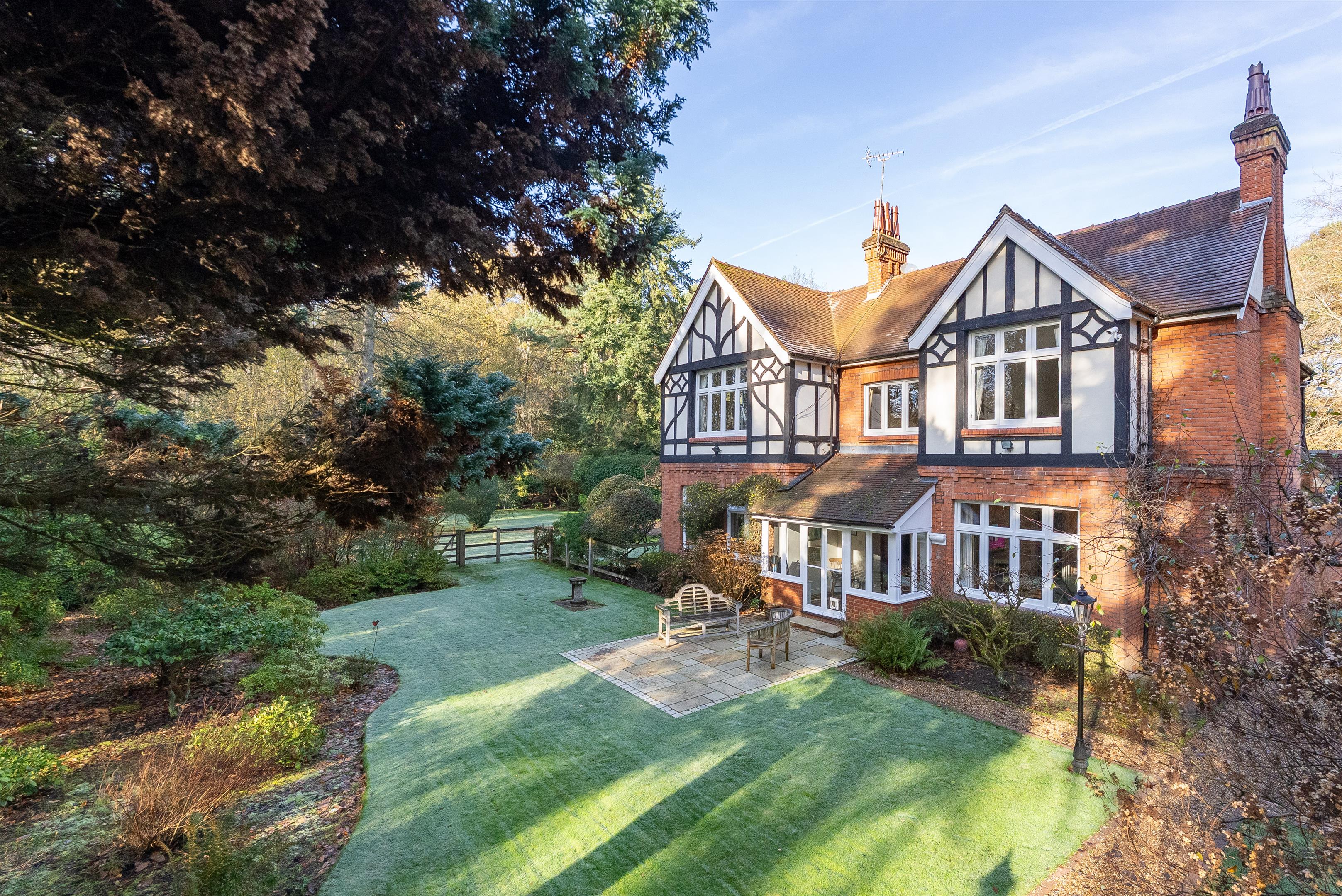 Lingwood, Byfleet Road, Cobham, KT11