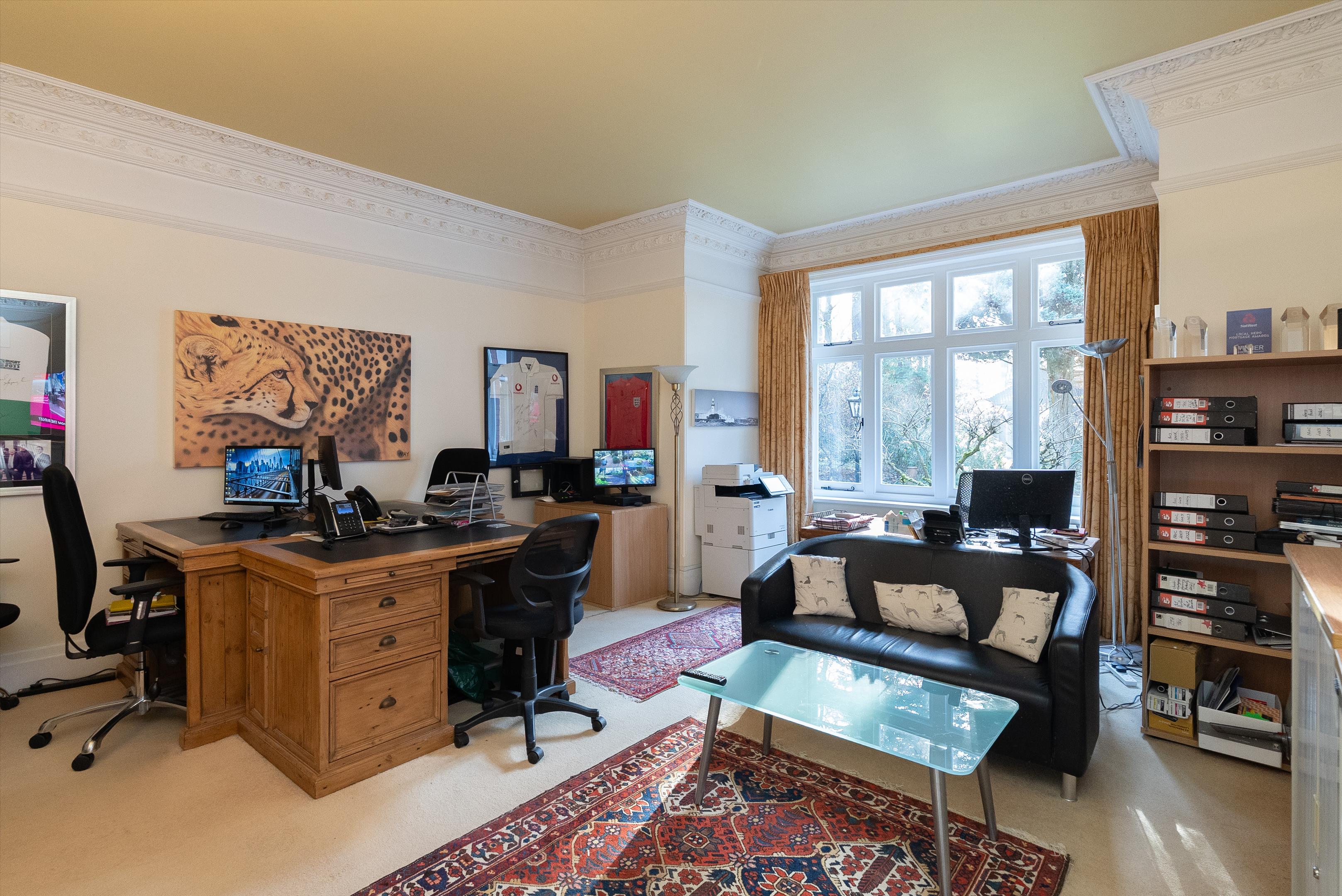 Lingwood, Byfleet Road, Cobham, KT11