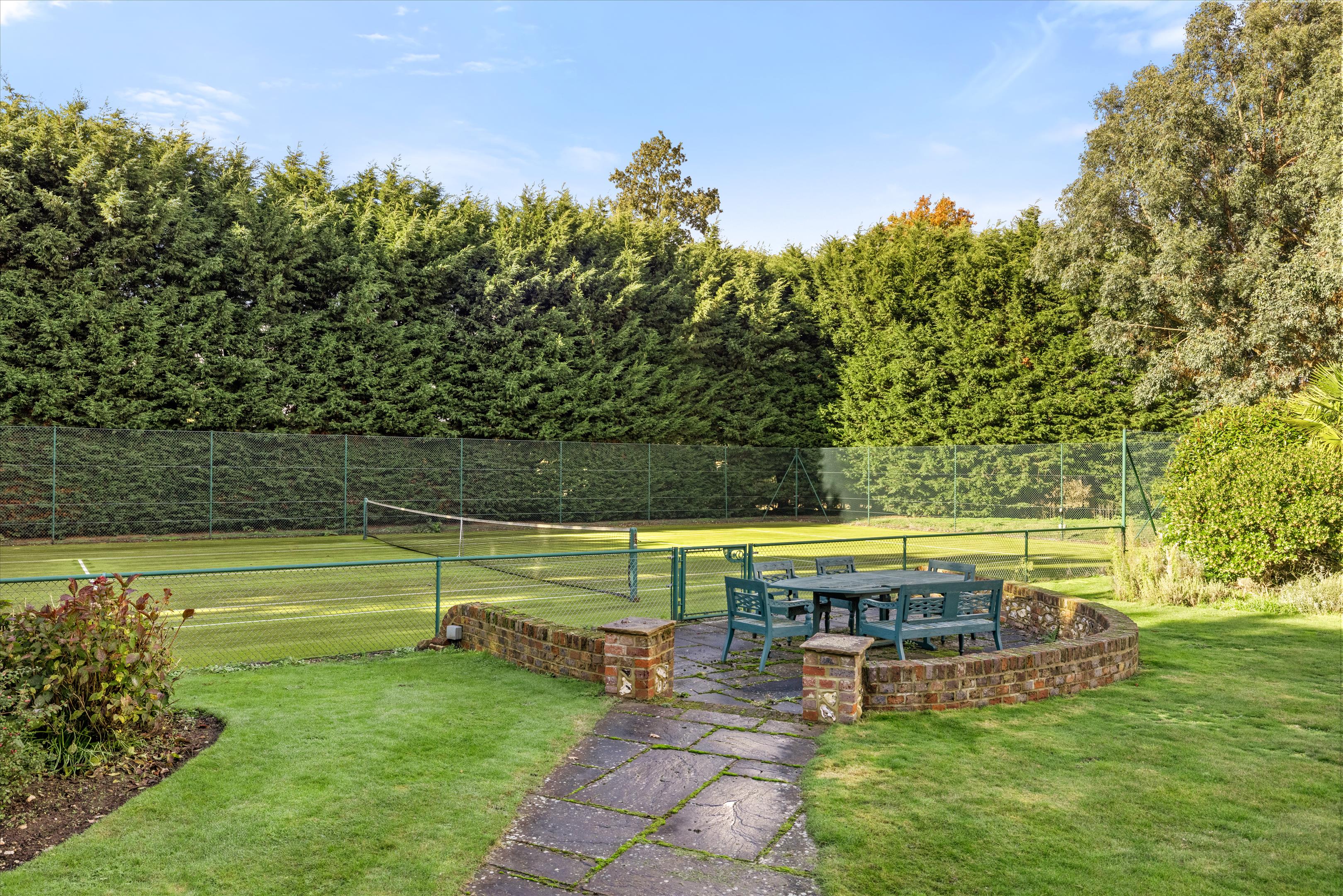Send Marsh Green, Ripley, Woking, Surrey, GU23