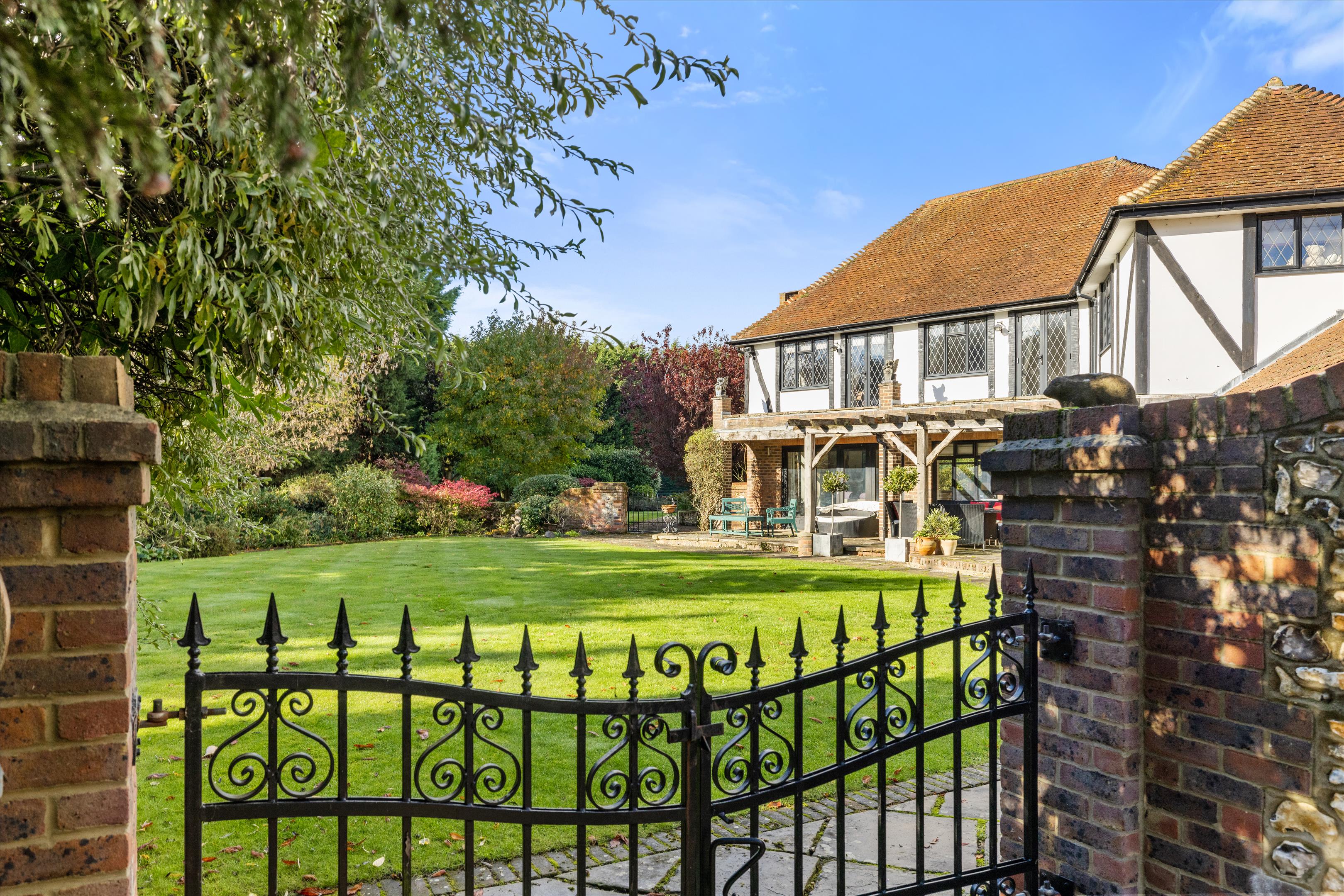 Send Marsh Green, Ripley, Woking, Surrey, GU23