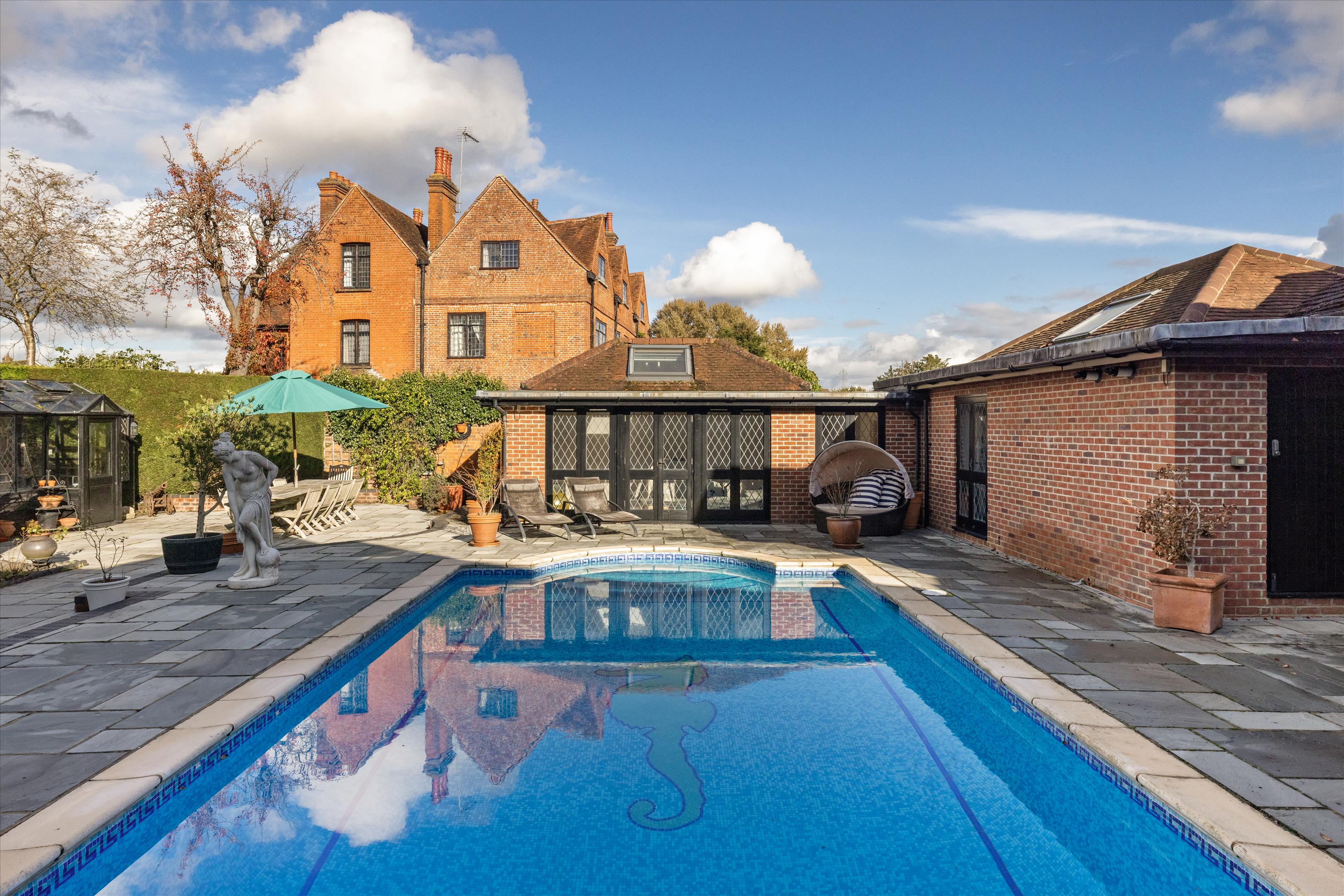 Send Marsh Green, Ripley, Woking, Surrey, GU23