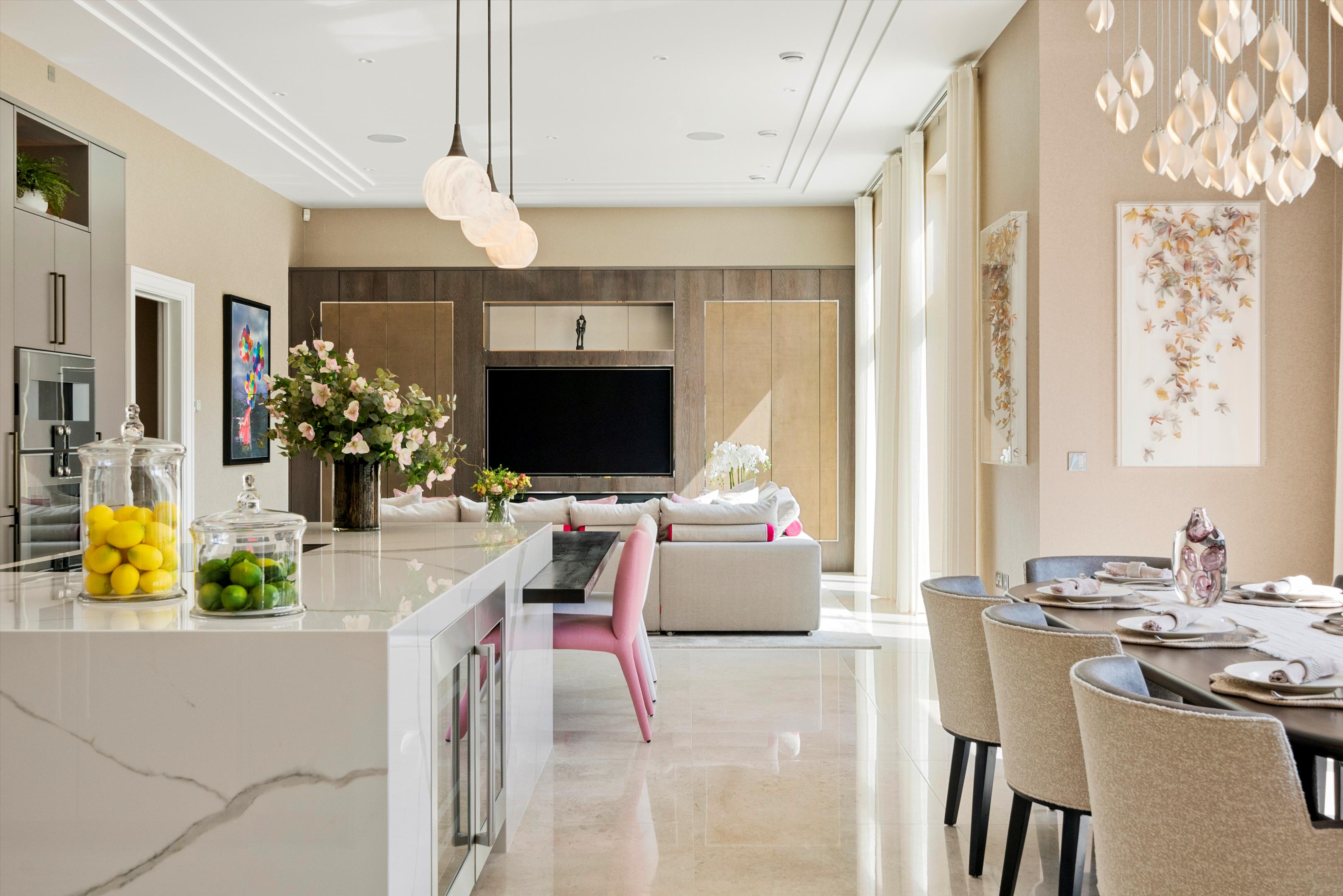 Eaton Park, Cobham, Surrey, KT11