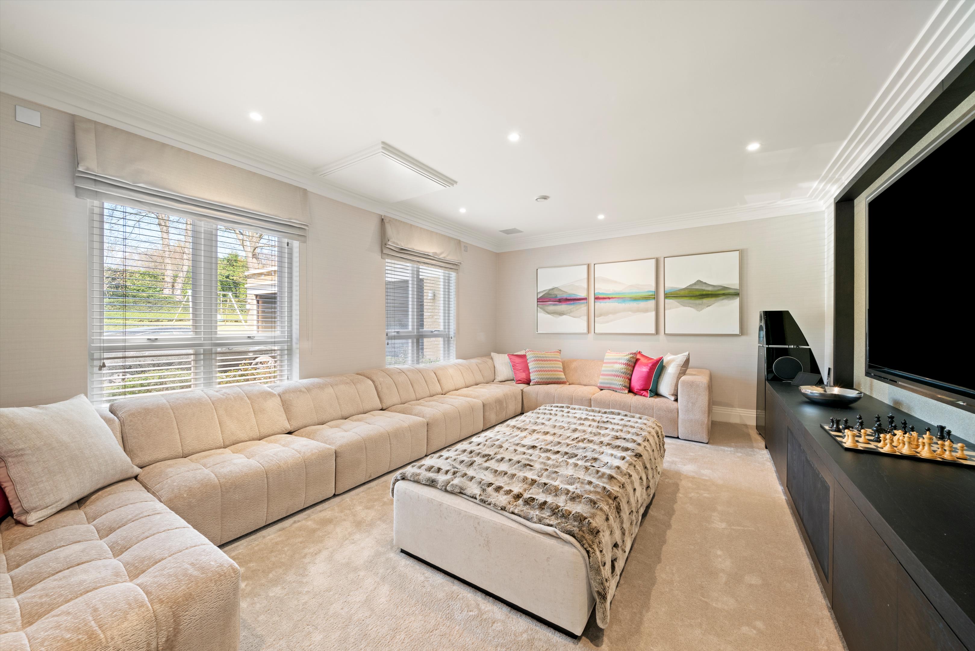 Eaton Park, Cobham, Surrey, KT11