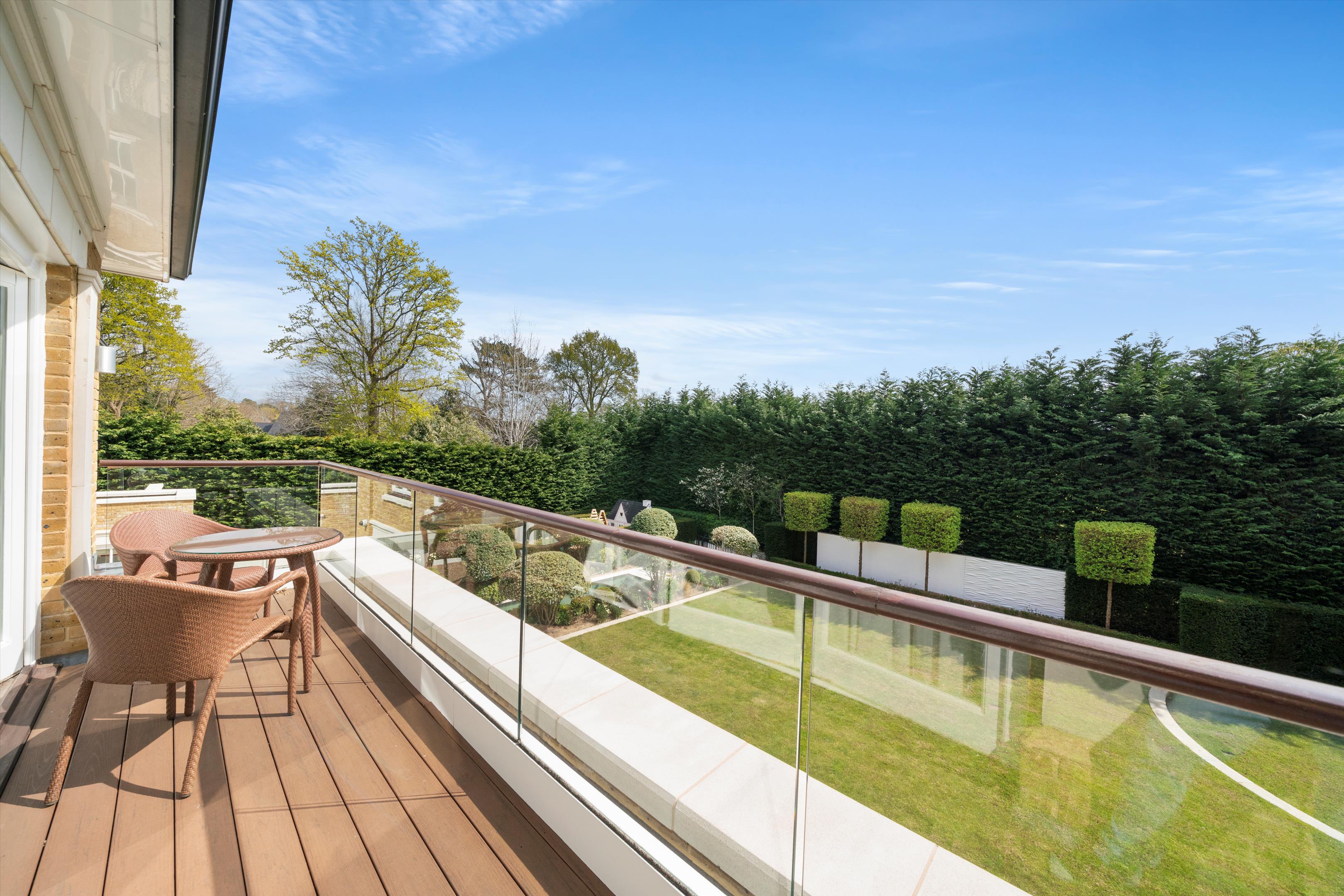 Eaton Park, Cobham, Surrey, KT11