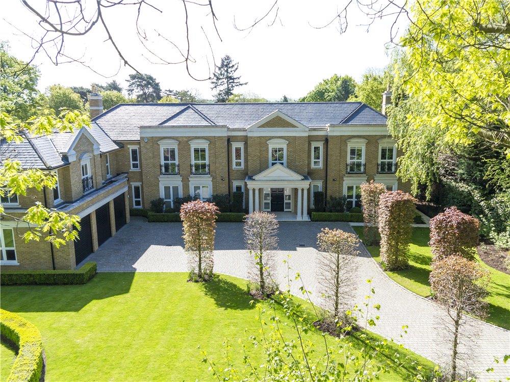 Eaton Park, Cobham, Surrey, KT11