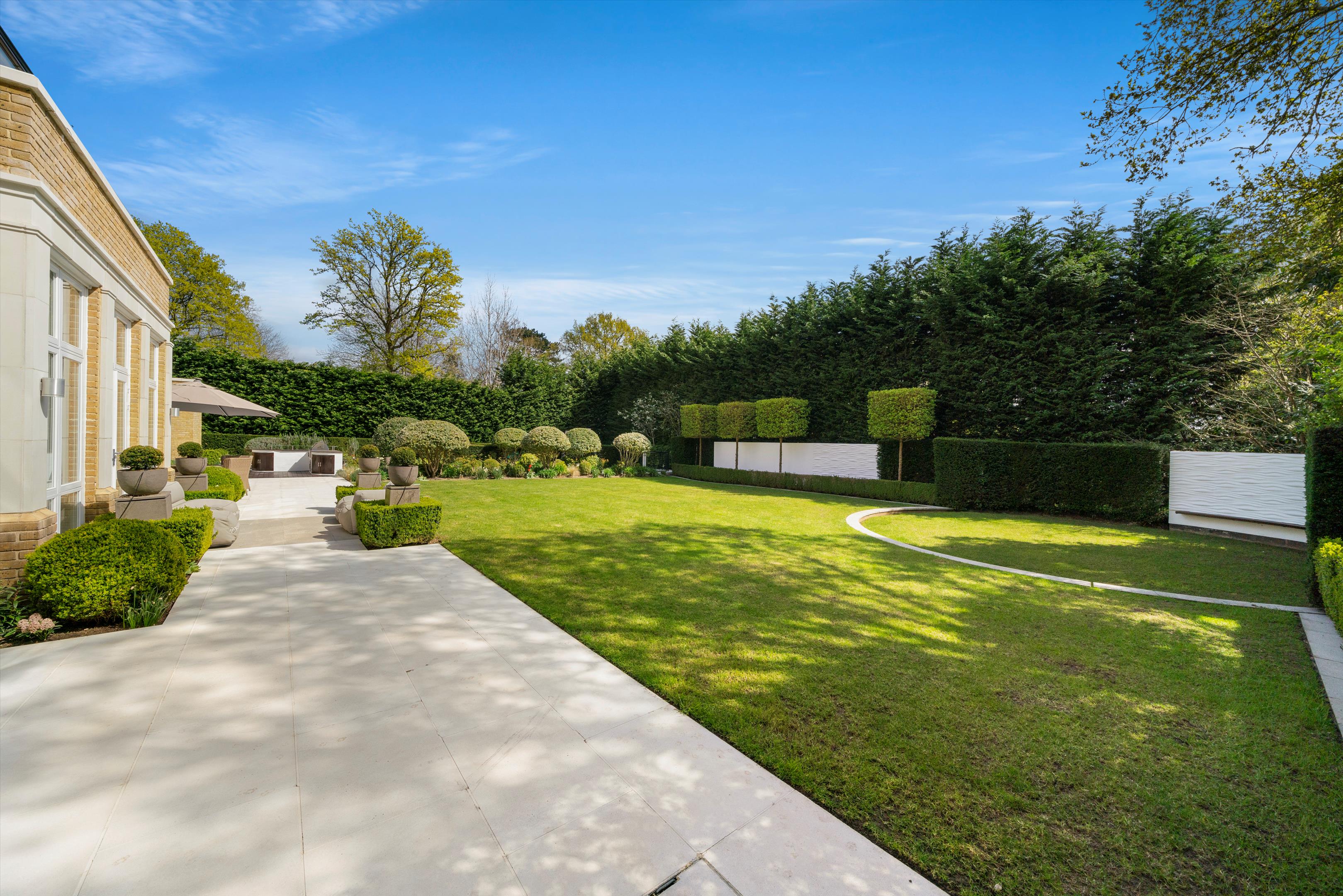 Eaton Park, Cobham, Surrey, KT11