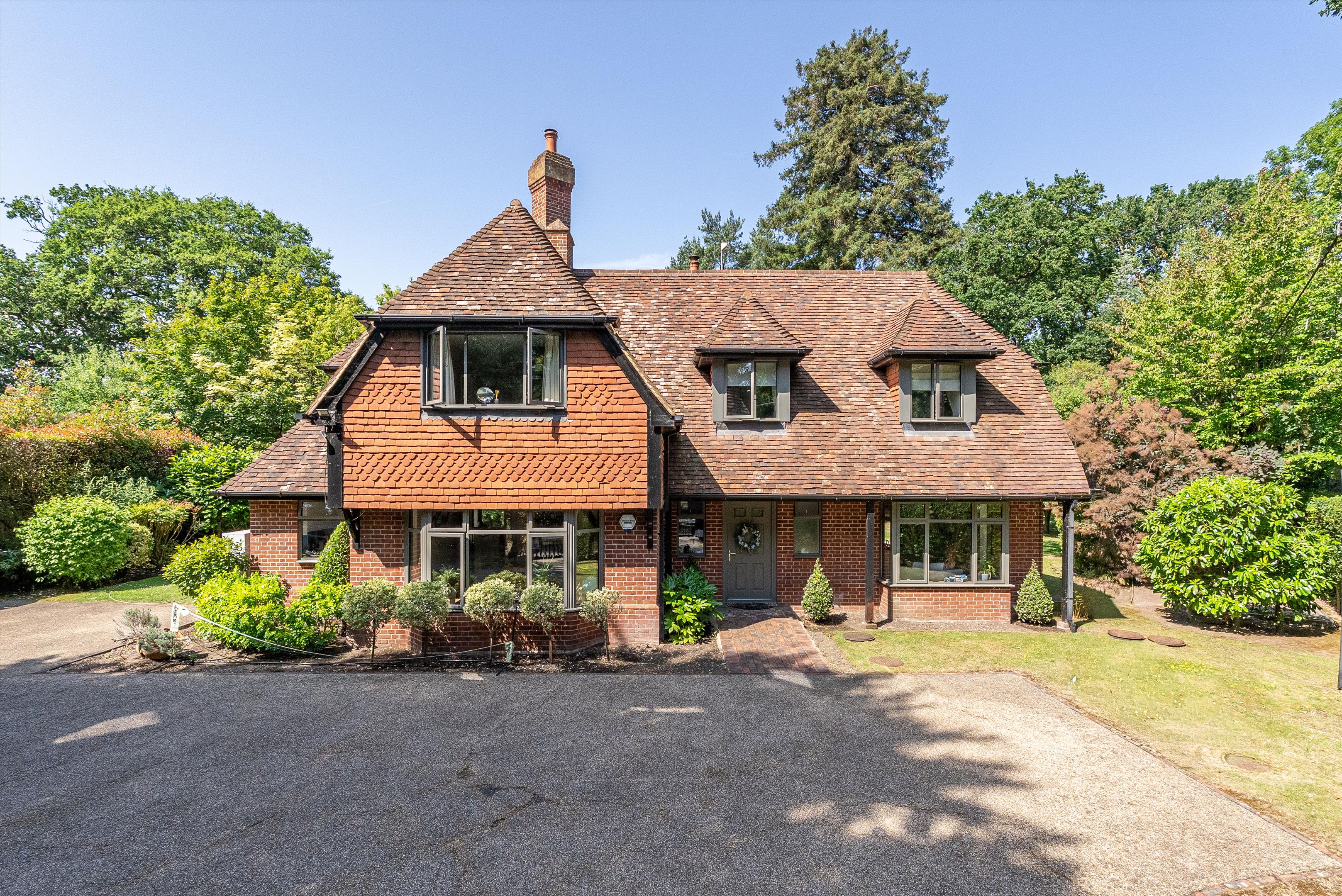Redhill Road, Cobham, Surrey, KT11