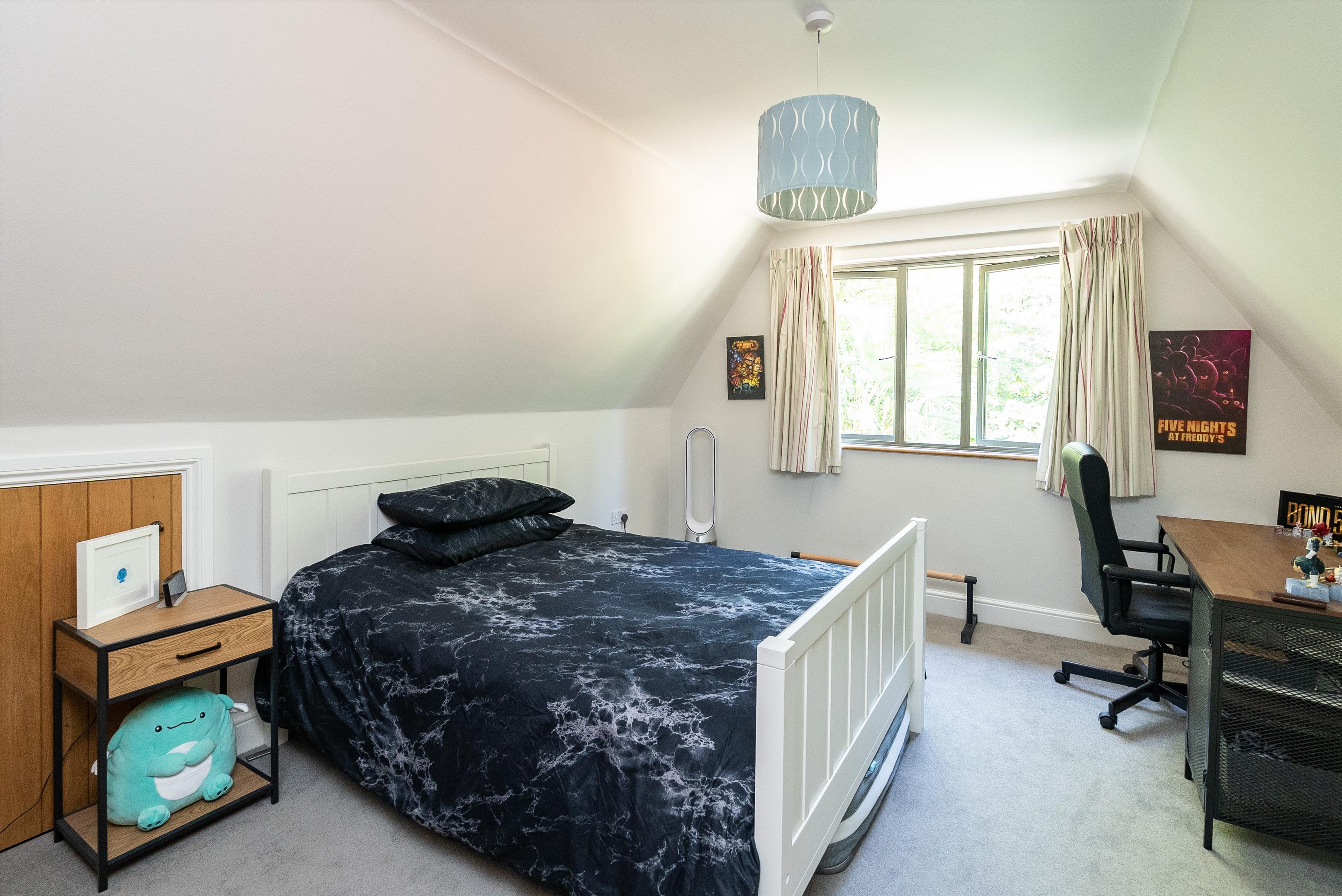 Redhill Road, Cobham, Surrey, KT11