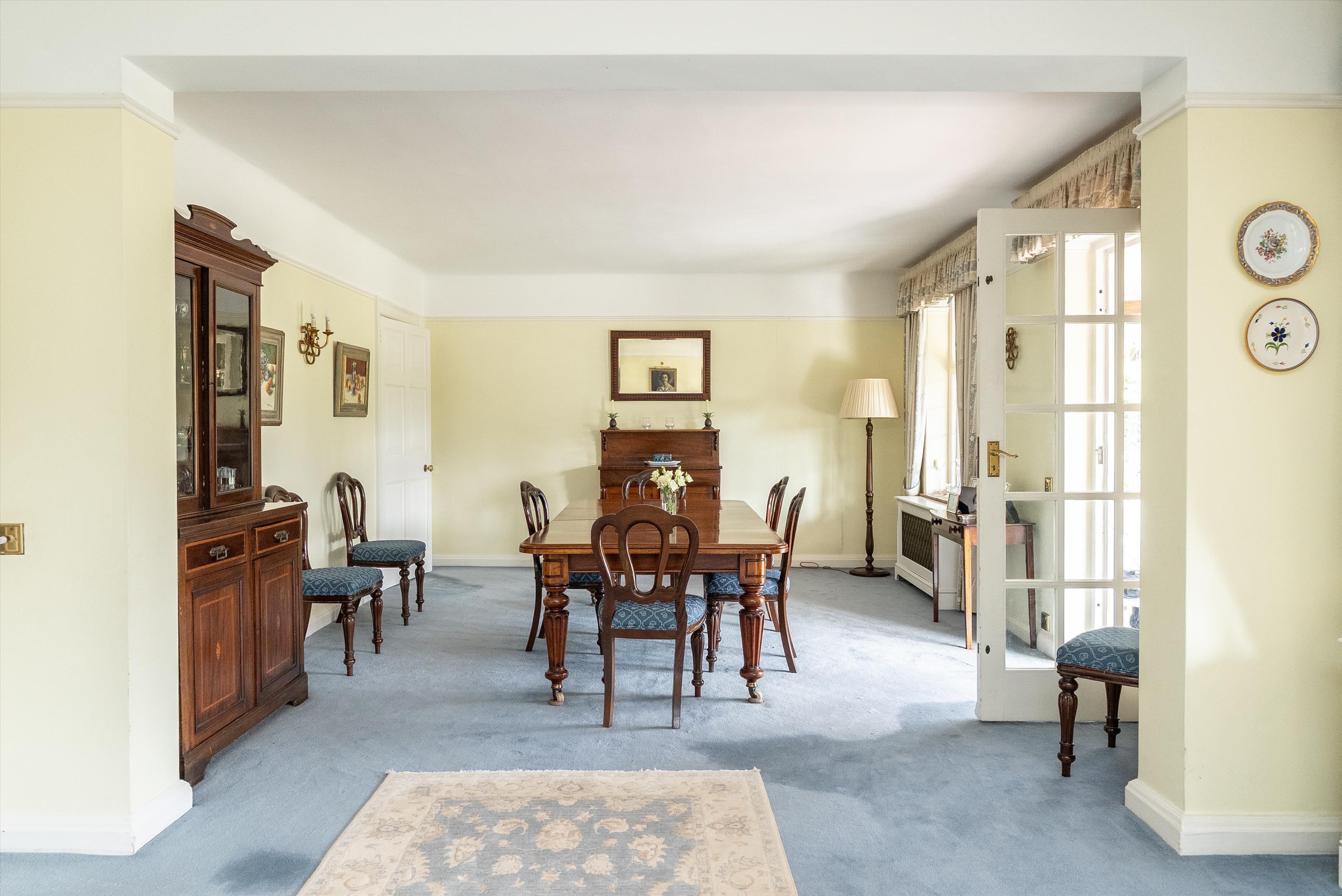 Leigh Hill Road, Cobham, Surrey, KT11
