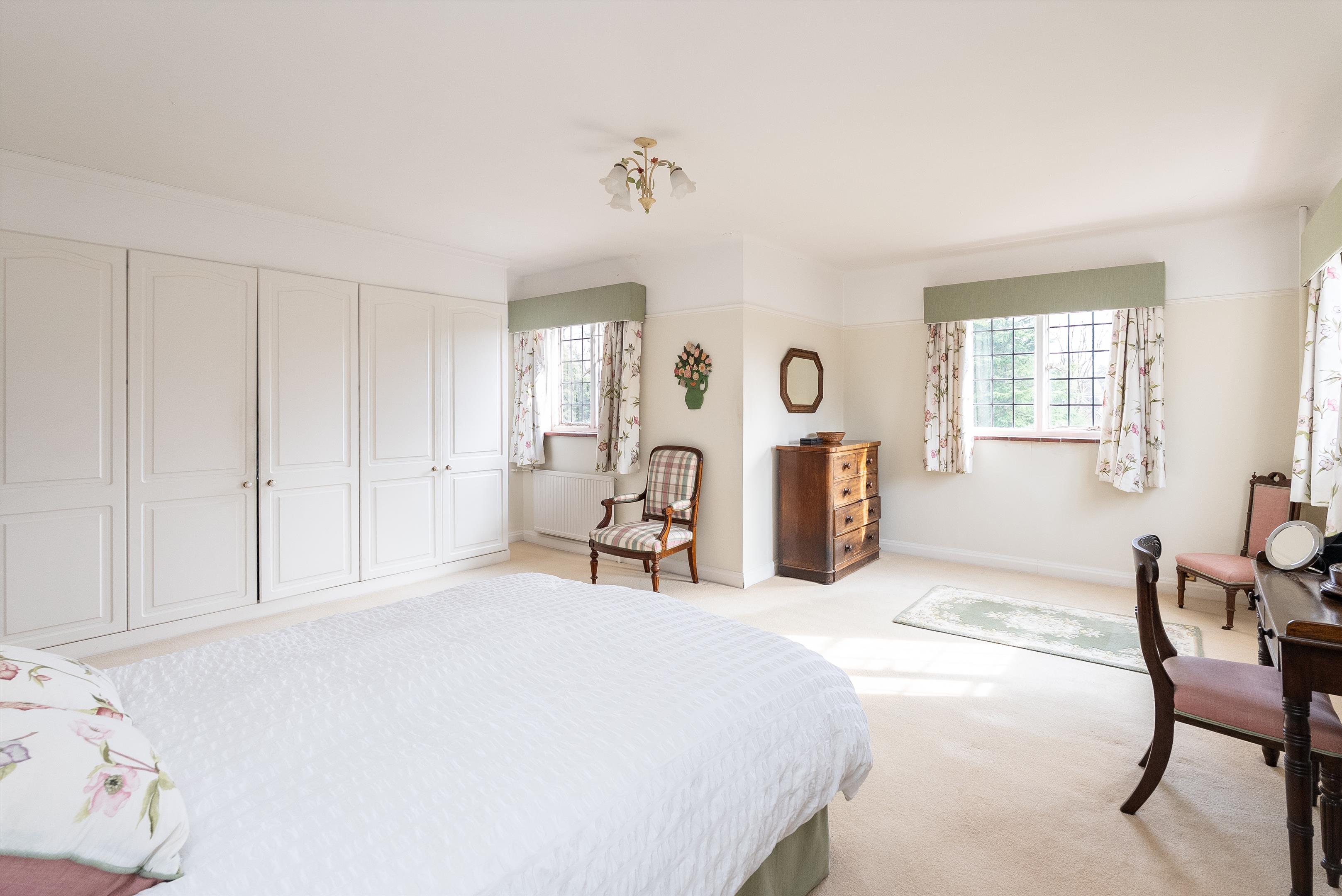 Leigh Hill Road, Cobham, Surrey, KT11