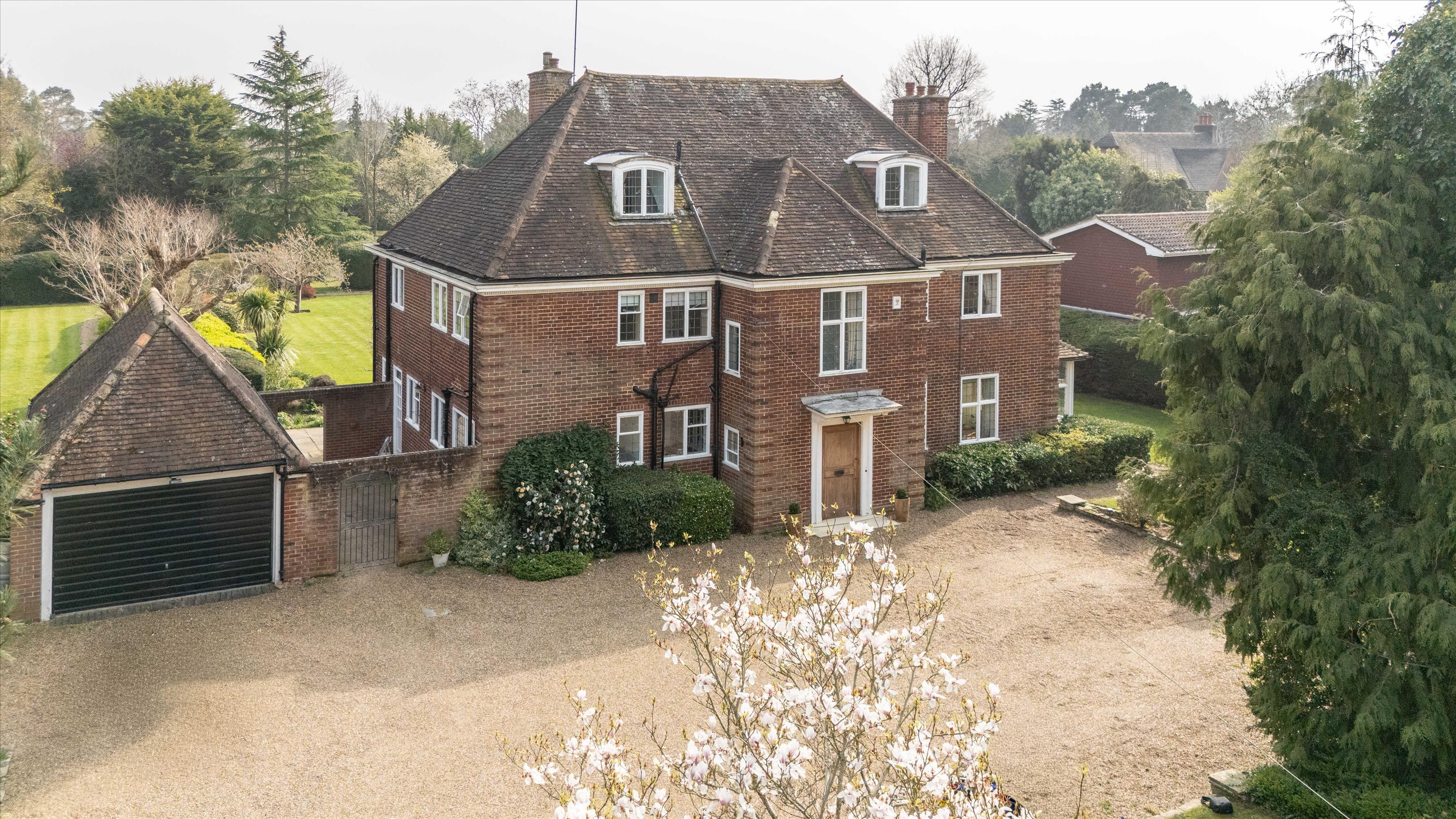 Leigh Hill Road, Cobham, Surrey, KT11
