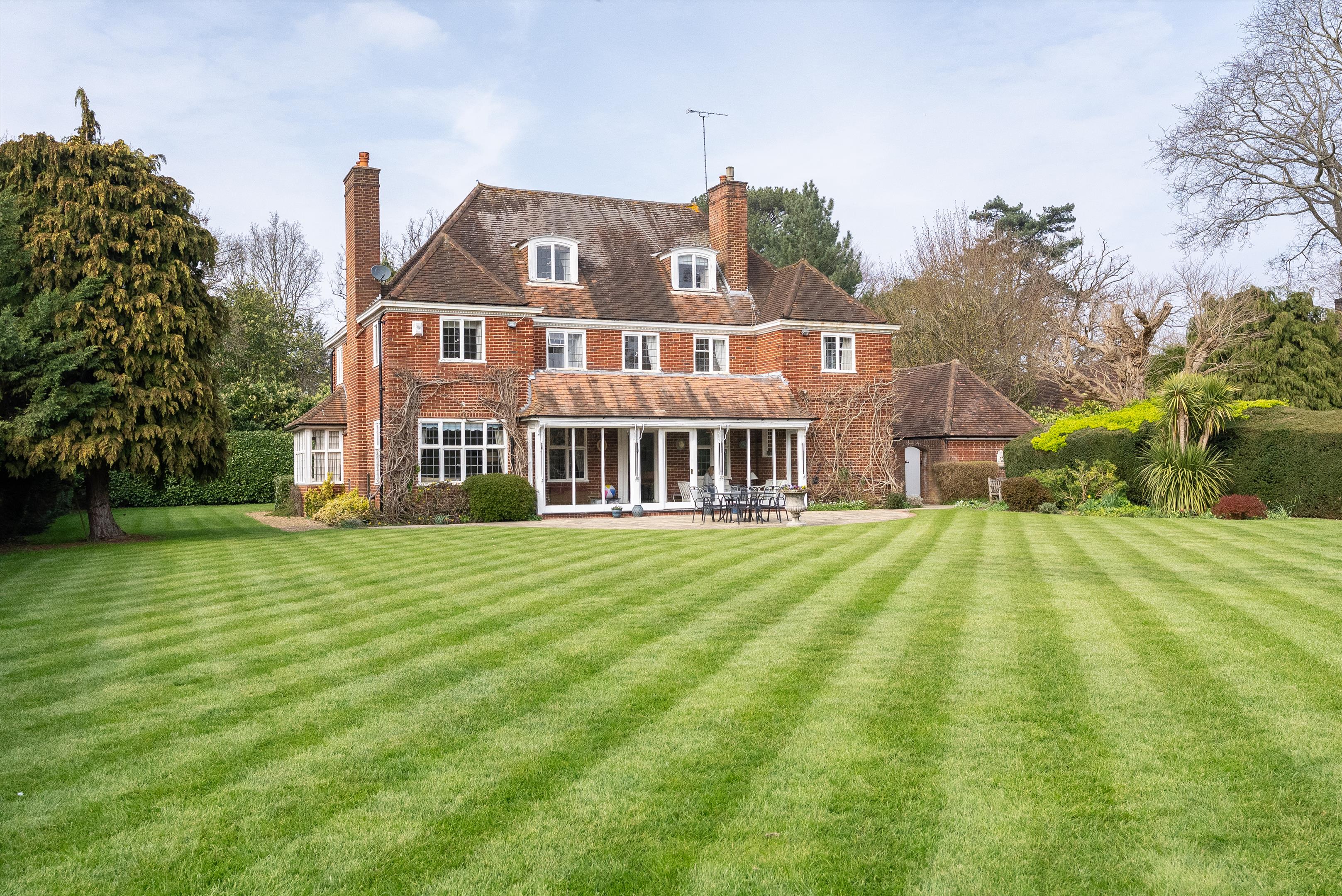 Leigh Hill Road, Cobham, Surrey, KT11