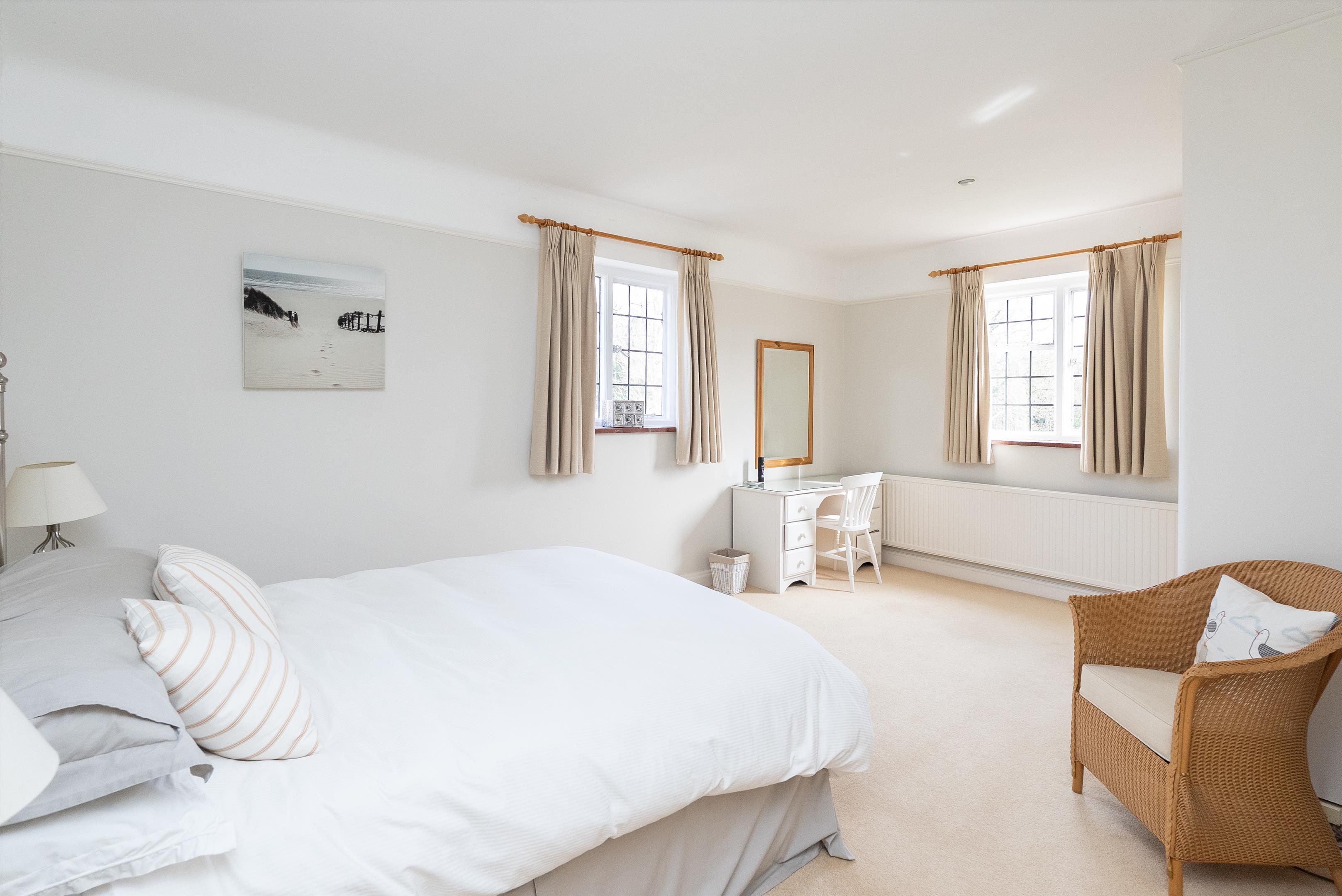 Leigh Hill Road, Cobham, Surrey, KT11