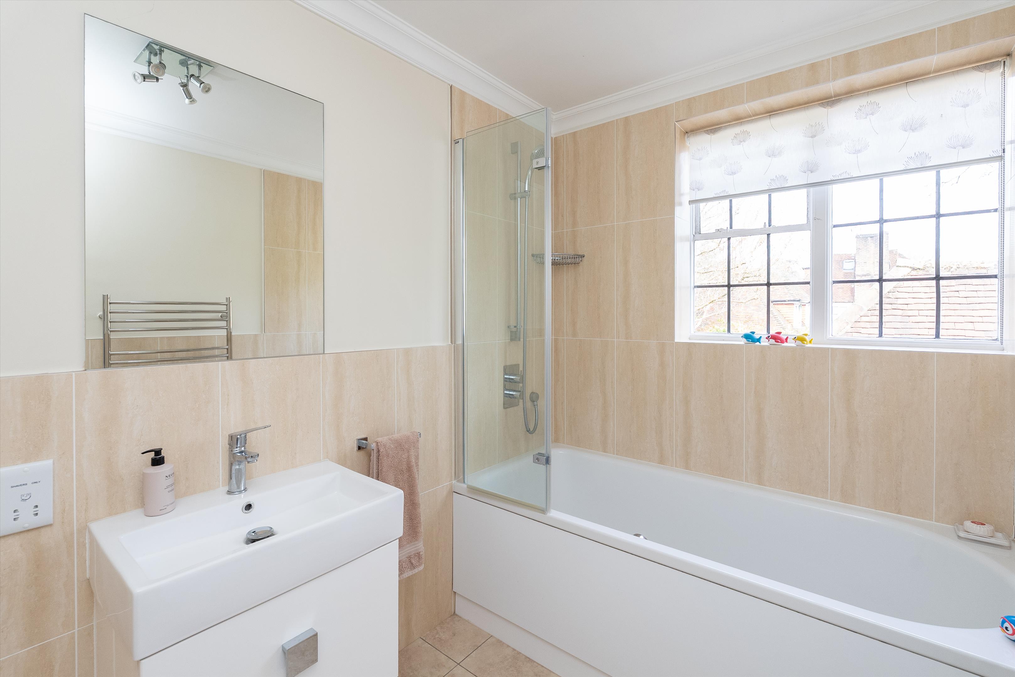 Leigh Hill Road, Cobham, Surrey, KT11