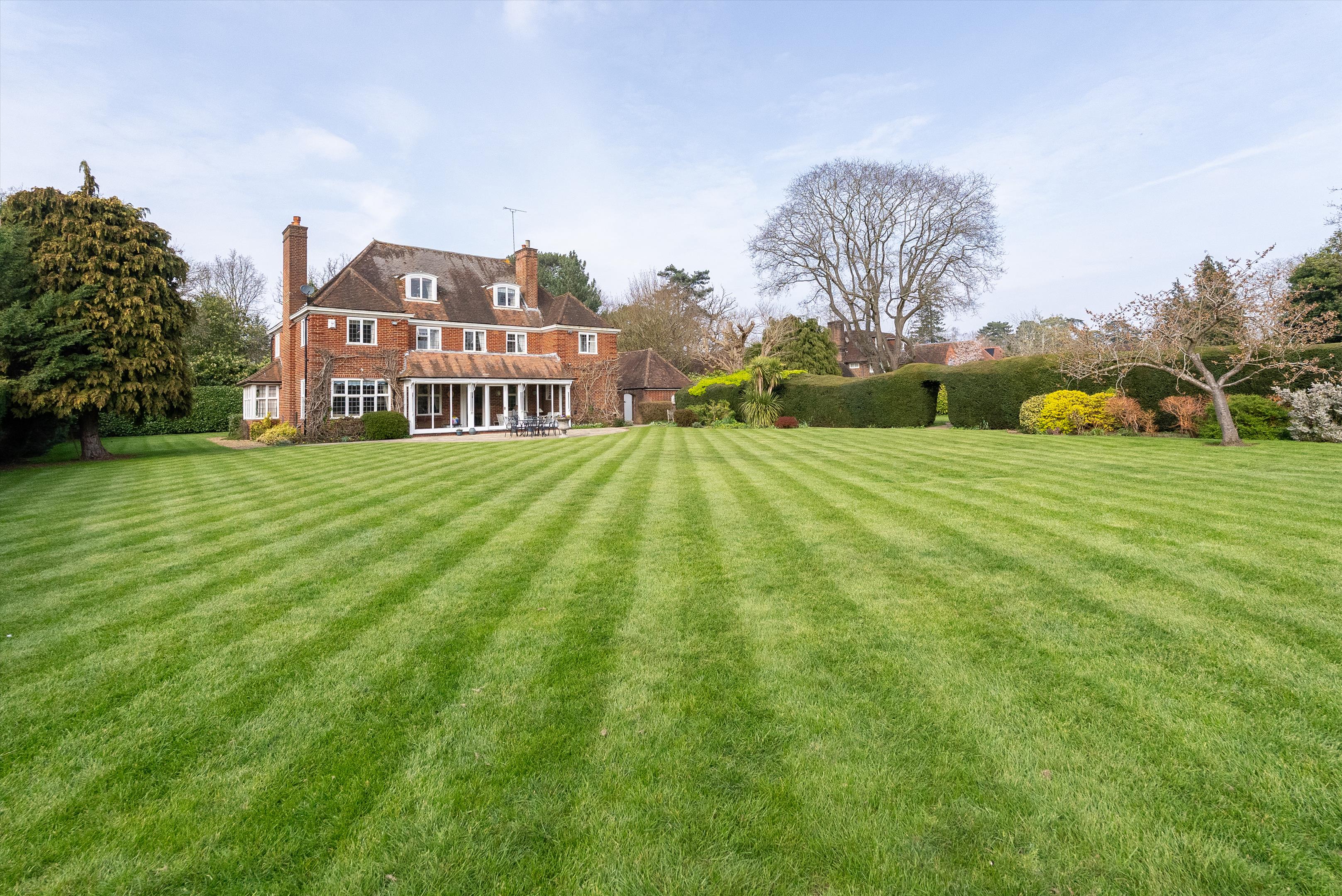 Leigh Hill Road, Cobham, Surrey, KT11