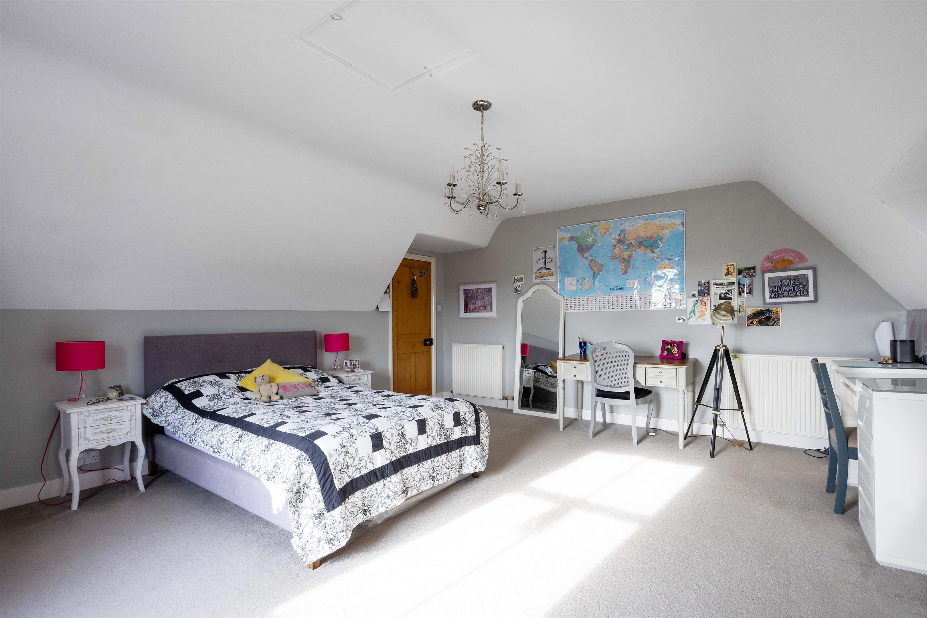 Moorend Park Road, Cheltenham, Gloucestershire GL53