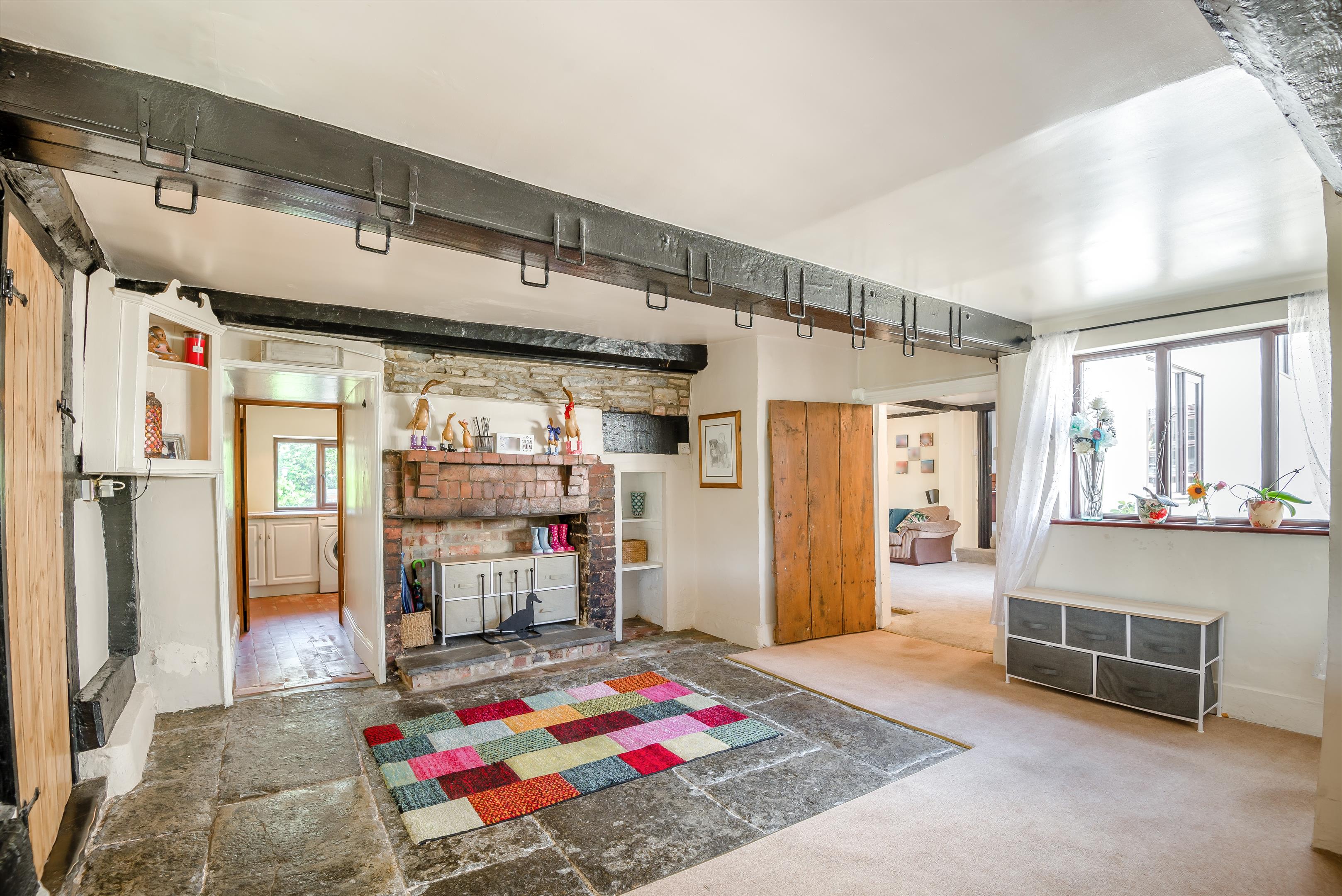 Tewkesbury Road, The Leigh, Gloucester, Gloucestershire, GL19