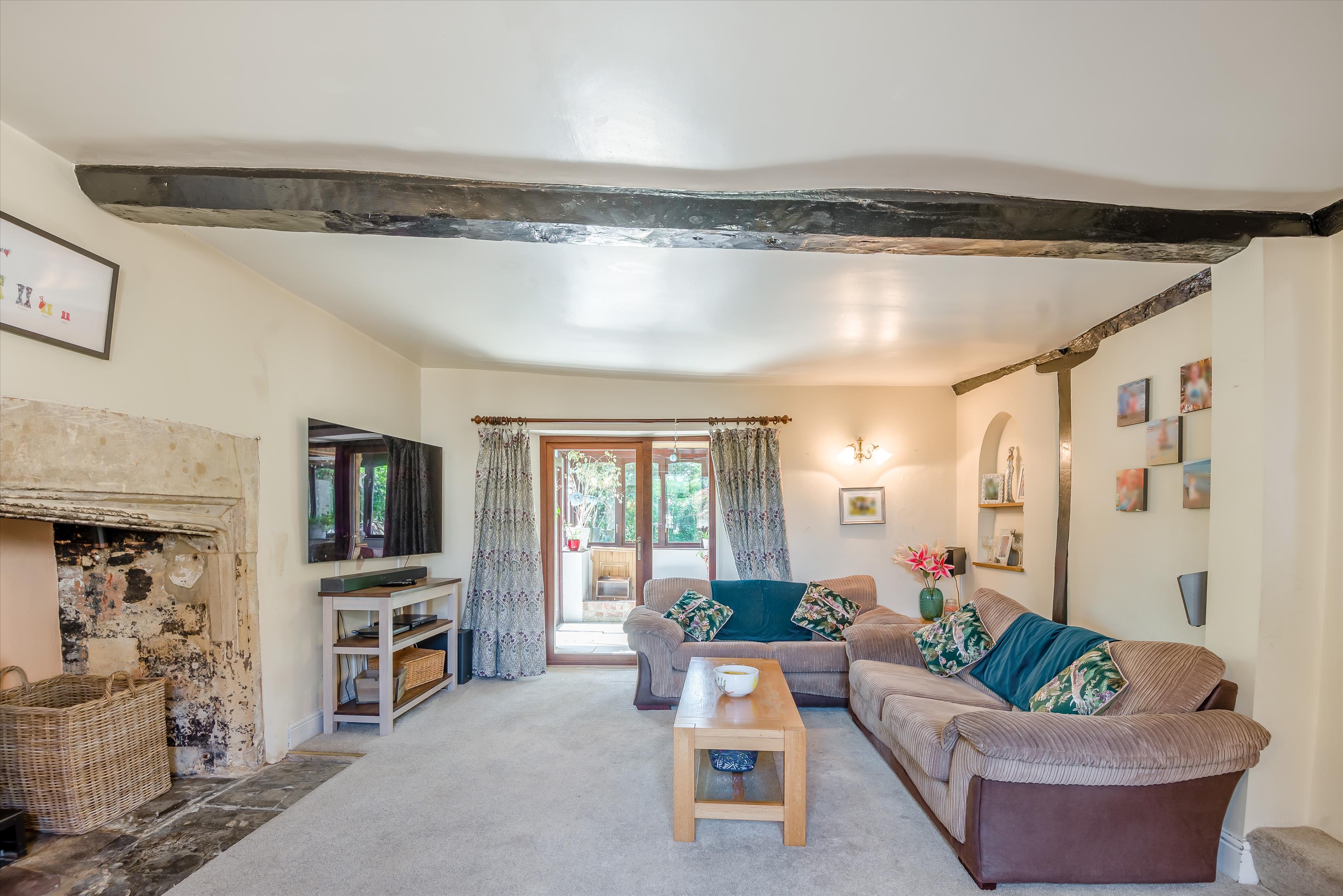 Tewkesbury Road, The Leigh, Gloucester, Gloucestershire, GL19