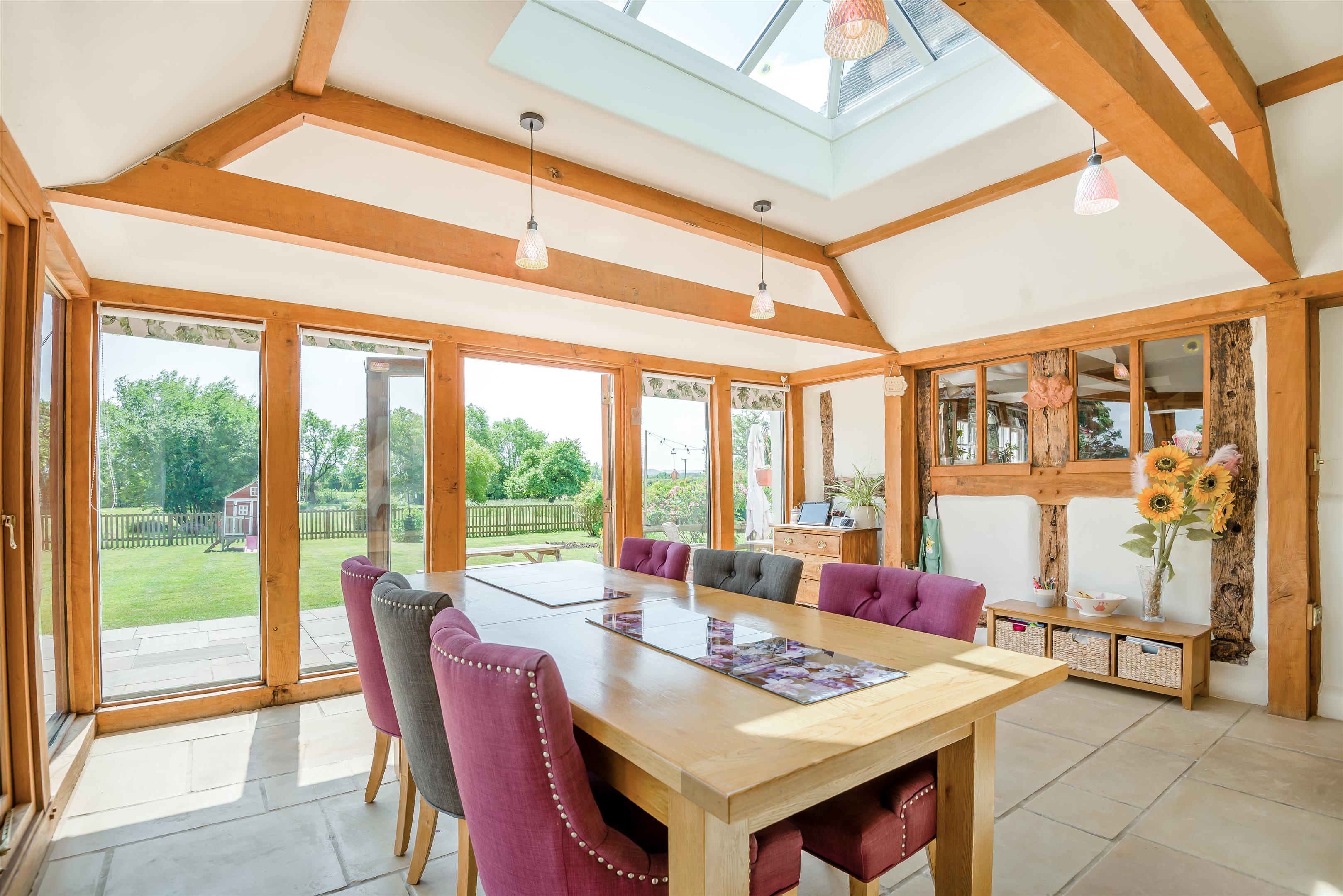 Tewkesbury Road, The Leigh, Gloucester, Gloucestershire, GL19