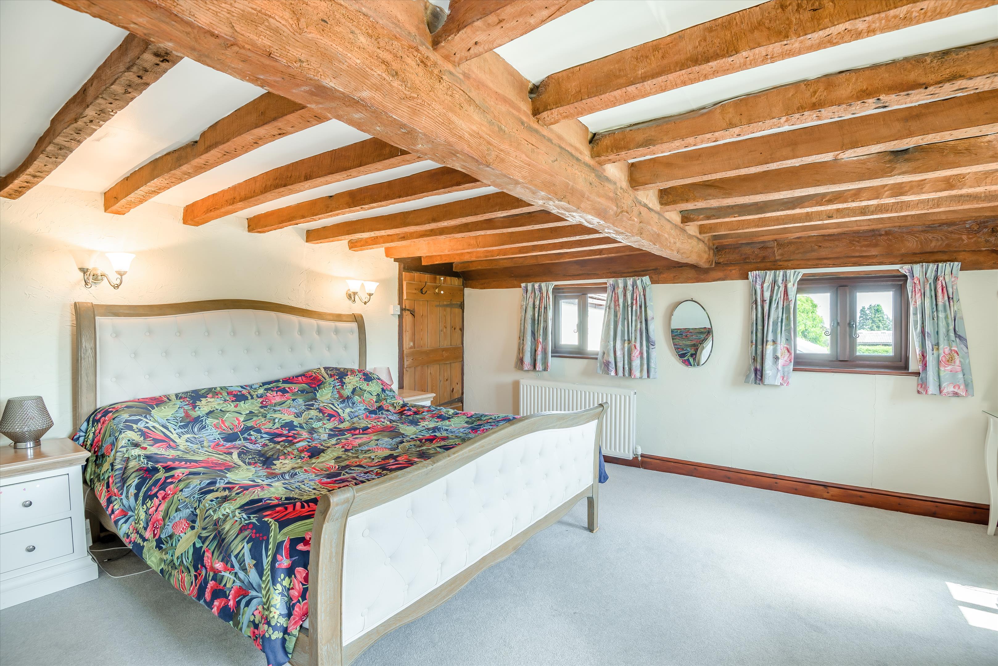 Tewkesbury Road, The Leigh, Gloucester, Gloucestershire, GL19