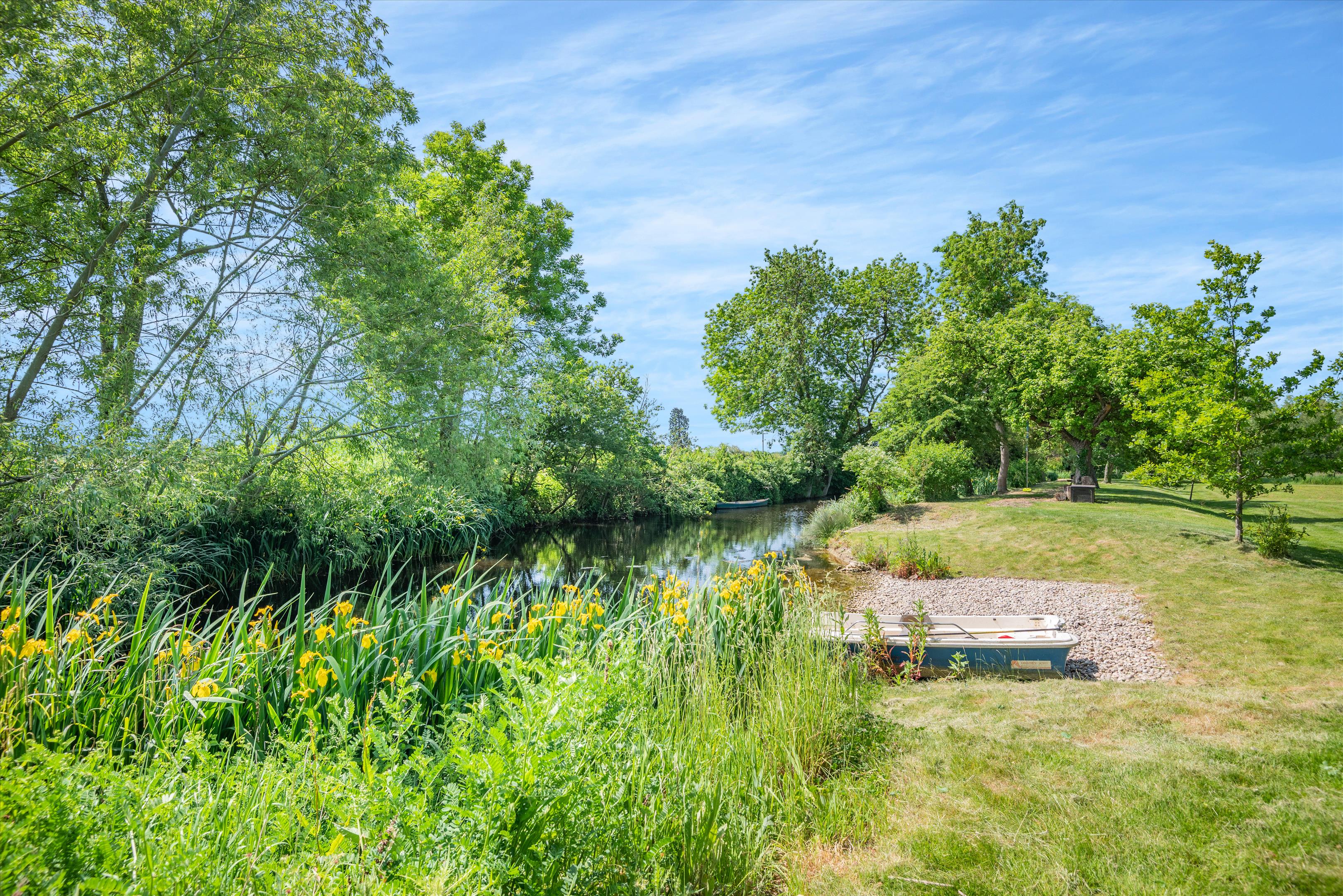 Tewkesbury Road, The Leigh, Gloucester, Gloucestershire, GL19