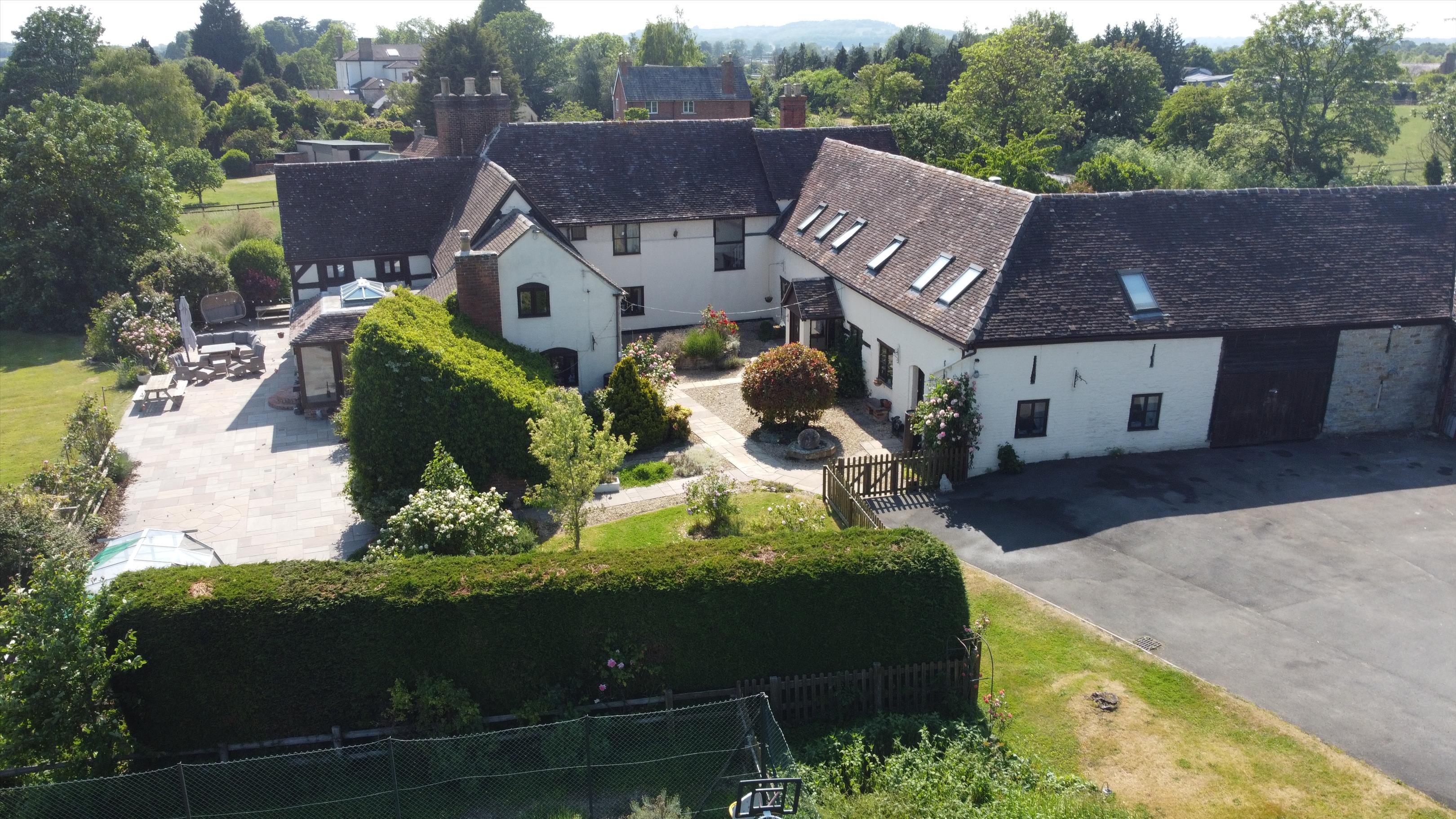 Tewkesbury Road, The Leigh, Gloucester, Gloucestershire, GL19