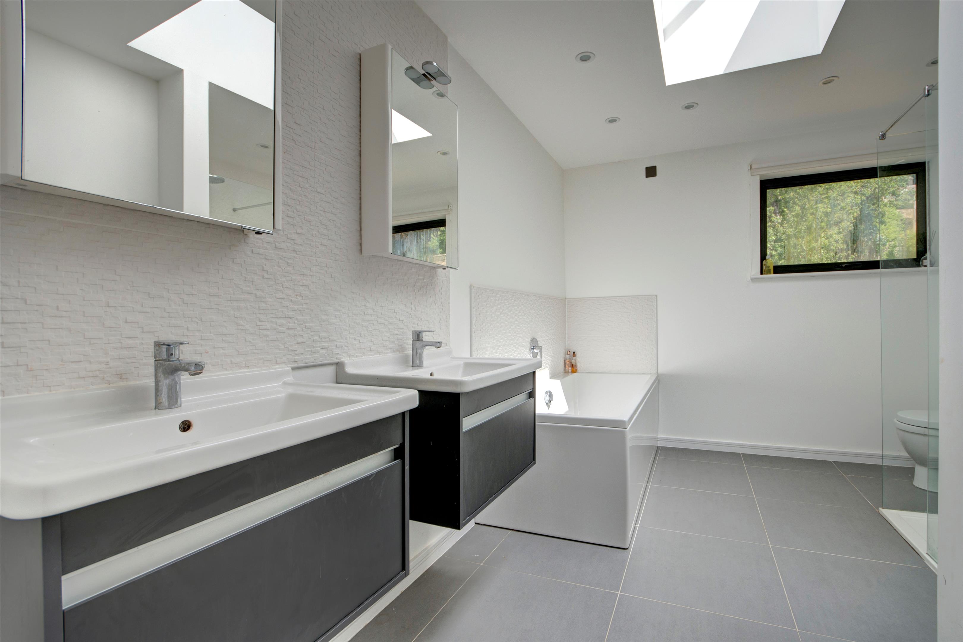 Lye Lane, Cleeve Hill, Cheltenham, Gloucestershire, GL52