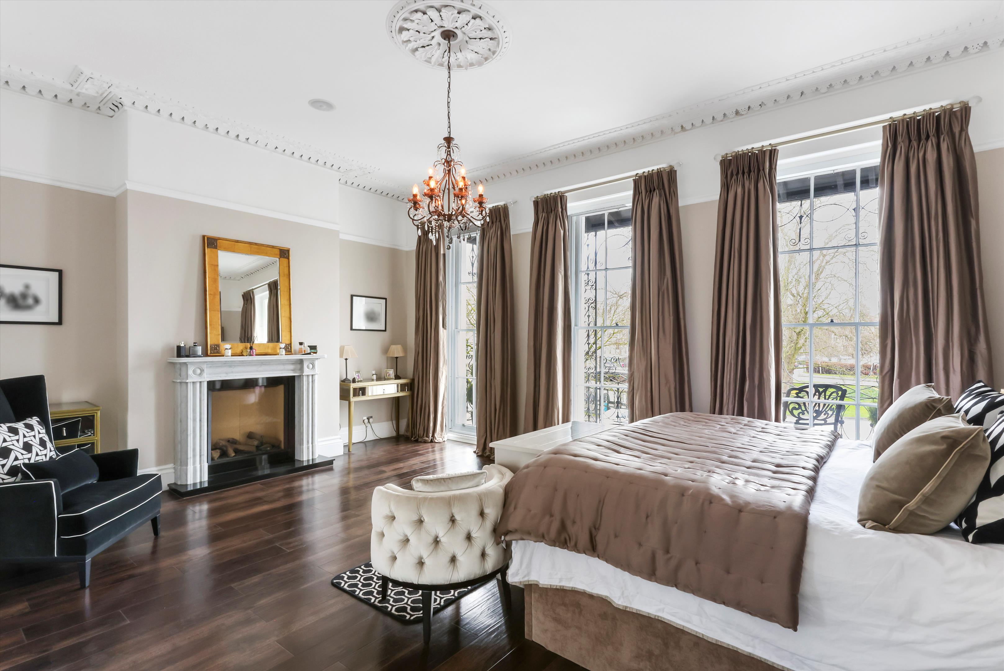 Crescent Terrace, Cheltenham, Gloucestershire, GL50.