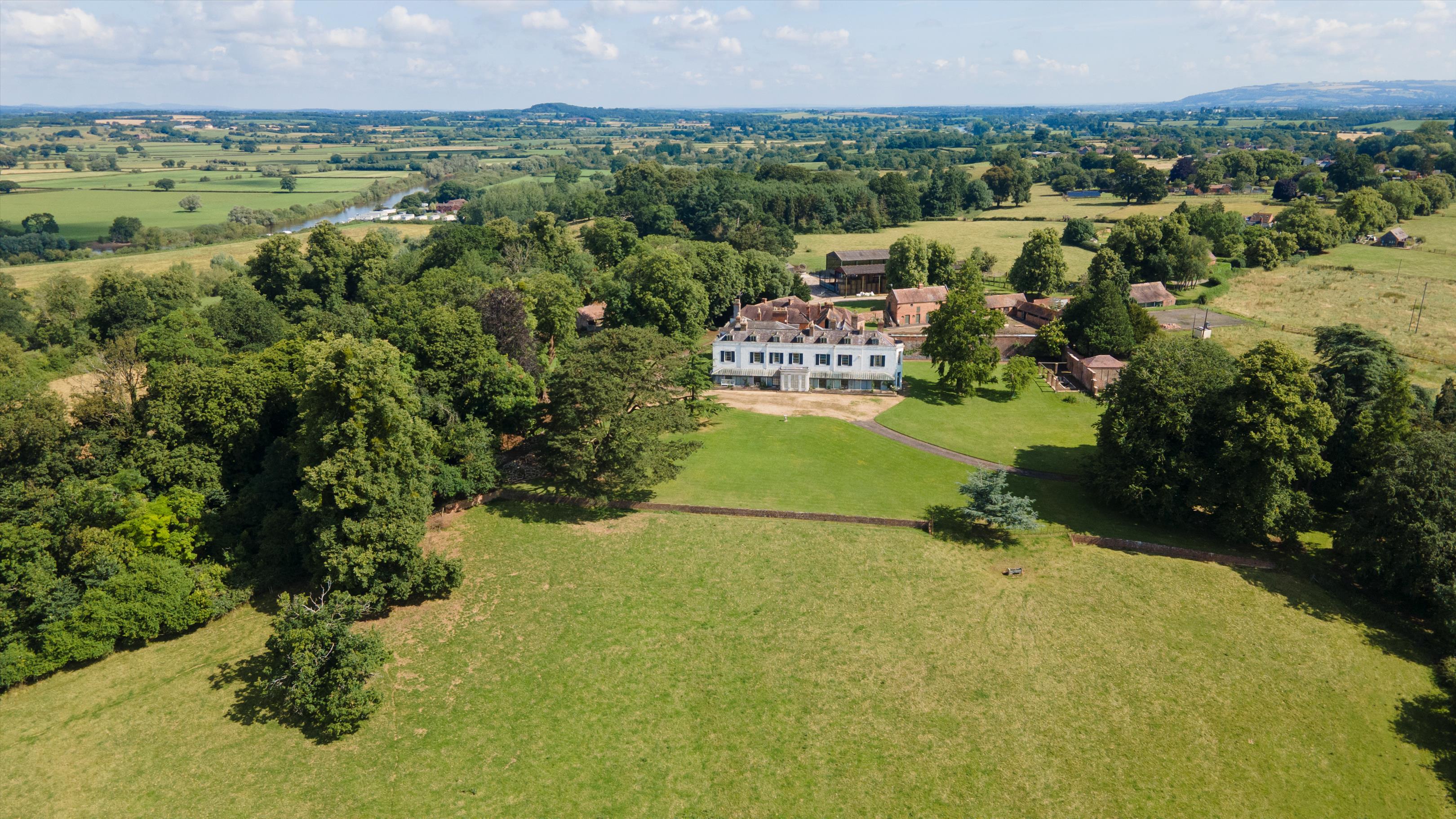 Court Drive, Apperley, Gloucester, Gloucestershire, GL19