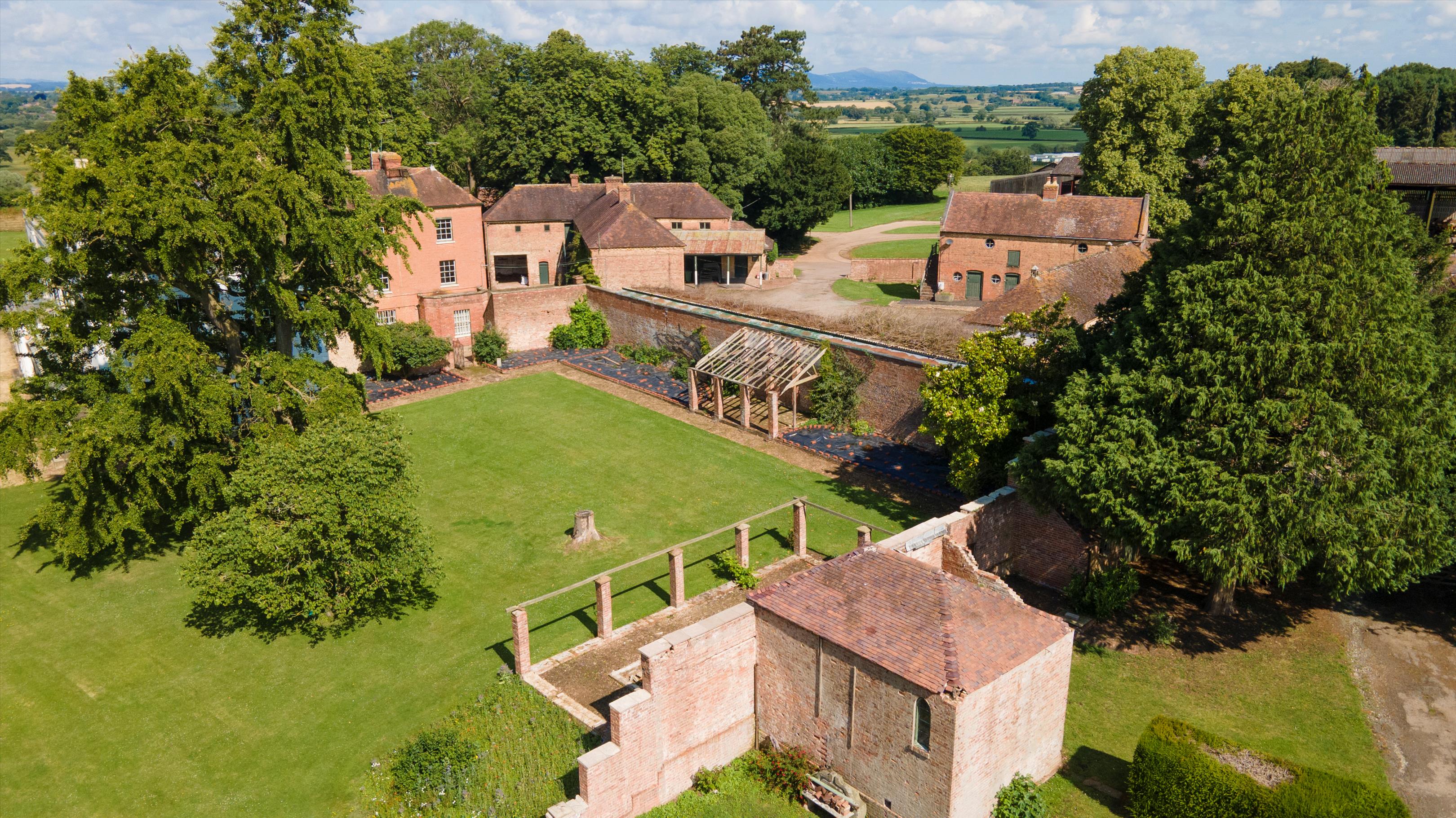 Court Drive, Apperley, Gloucester, Gloucestershire, GL19