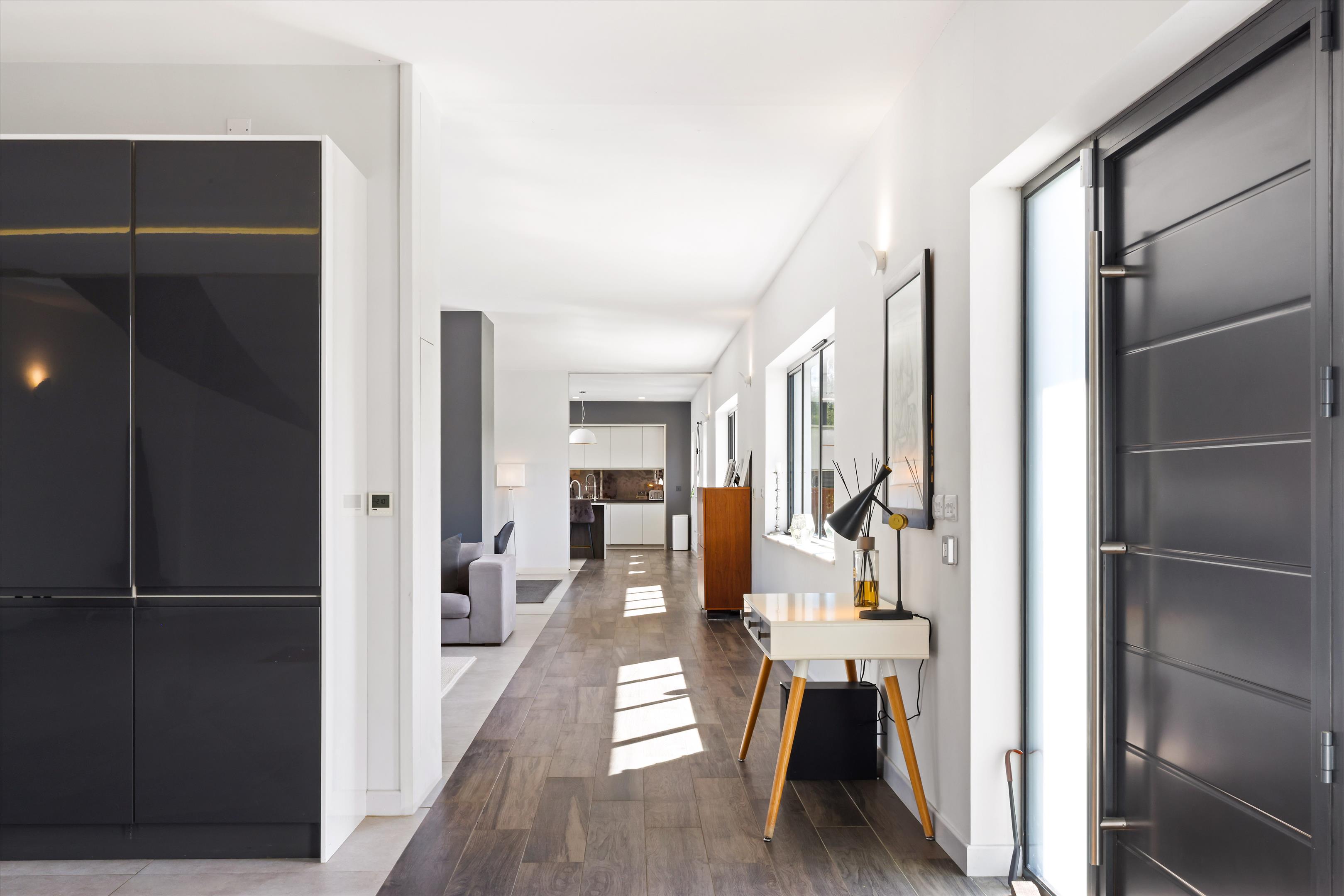 Hyde Lane, Cheltenham, Gloucestershire, GL51