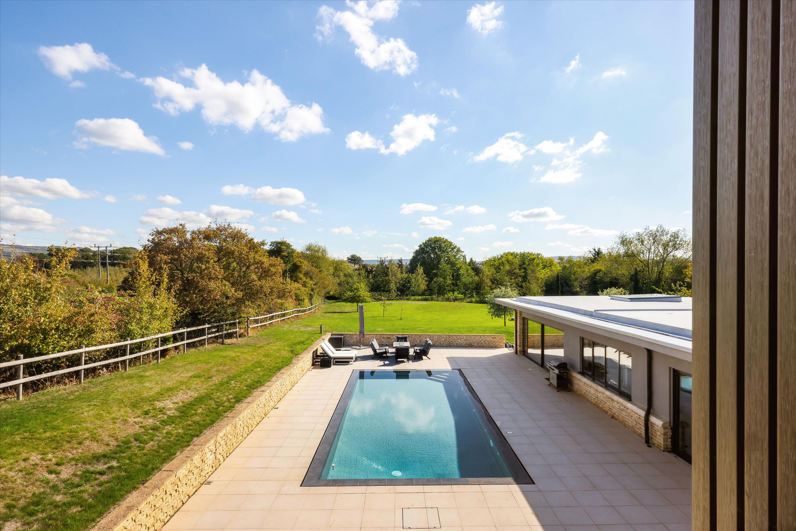 Hyde Lane, Cheltenham, Gloucestershire, GL51