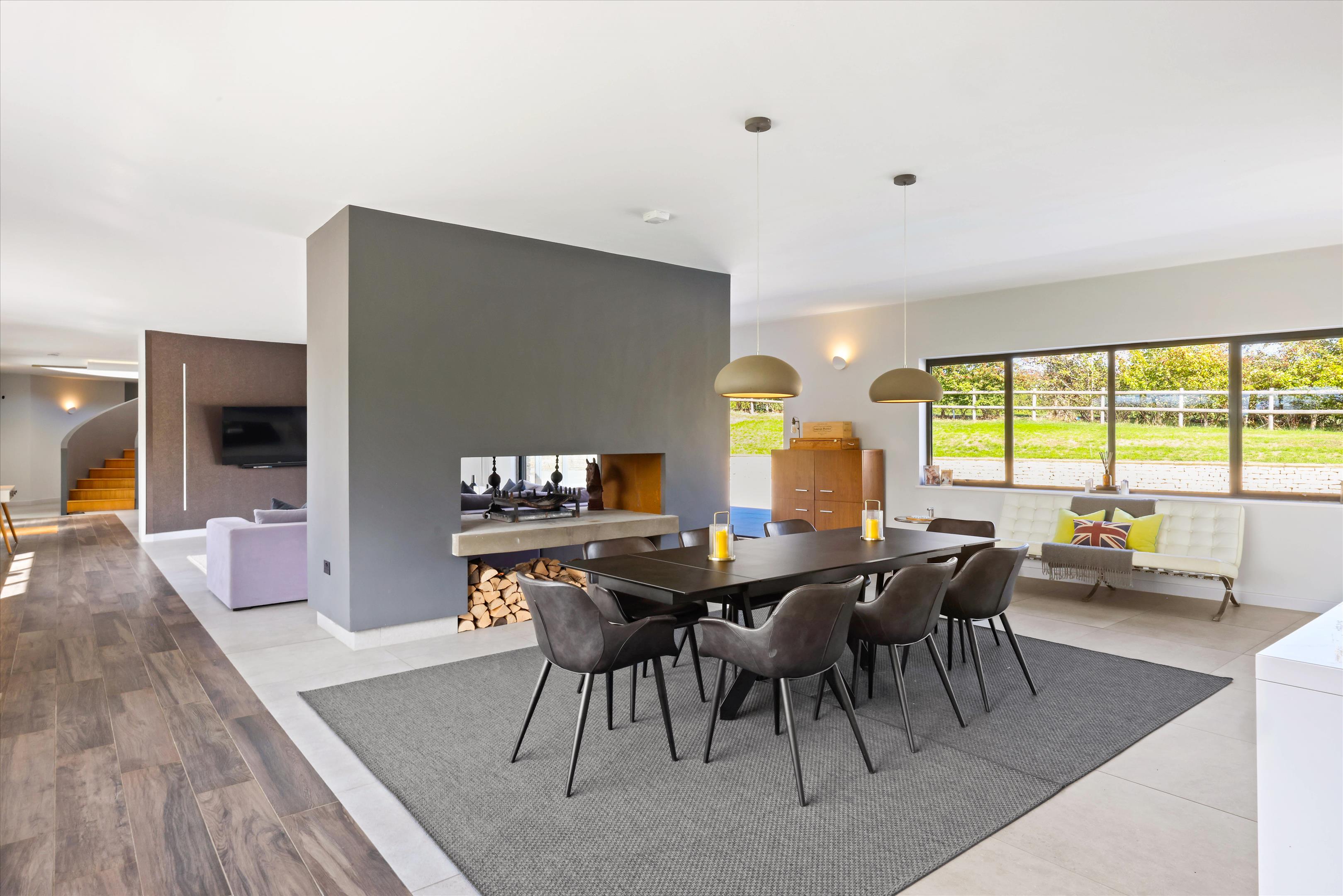 Hyde Lane, Cheltenham, Gloucestershire, GL51
