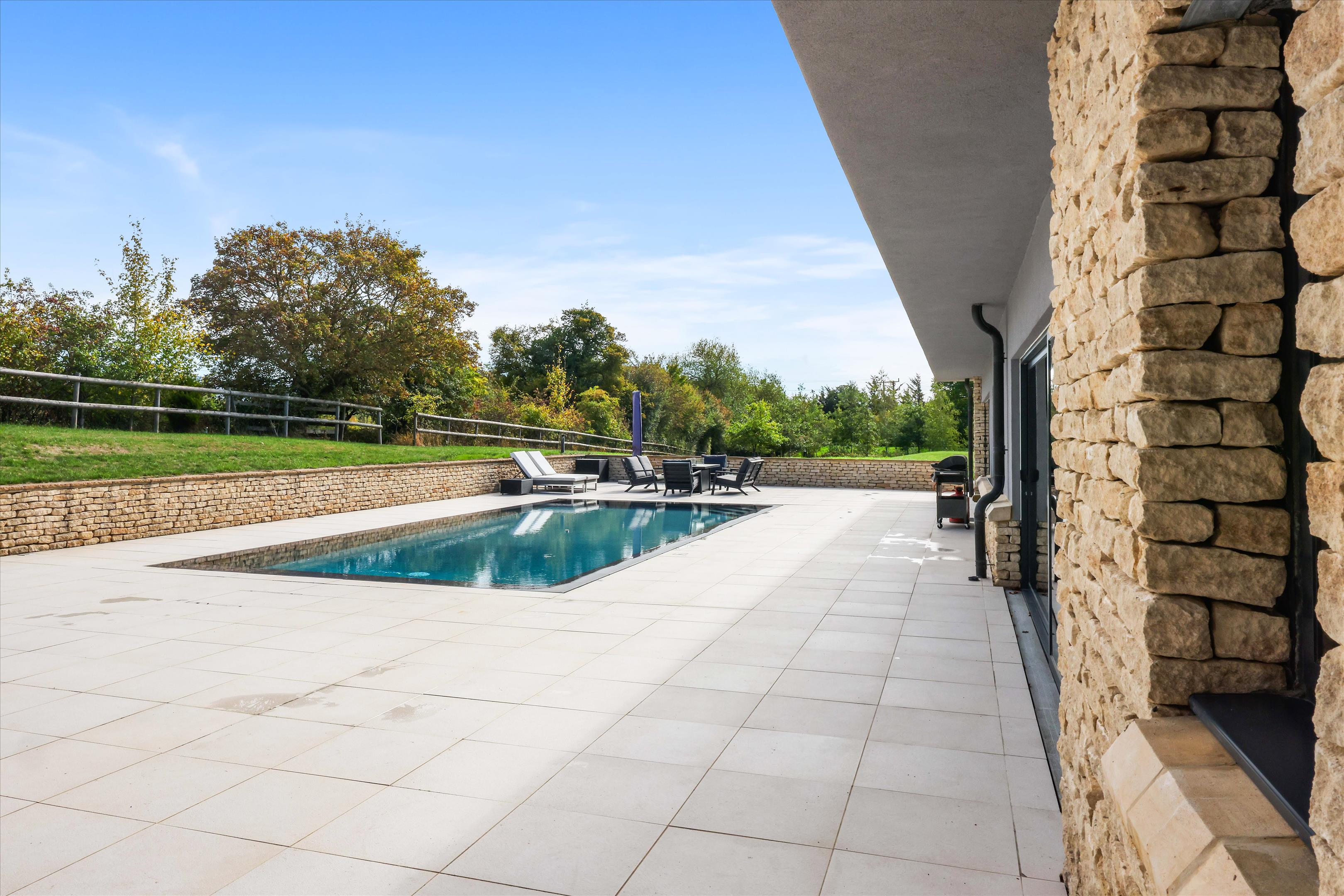 Hyde Lane, Cheltenham, Gloucestershire, GL51