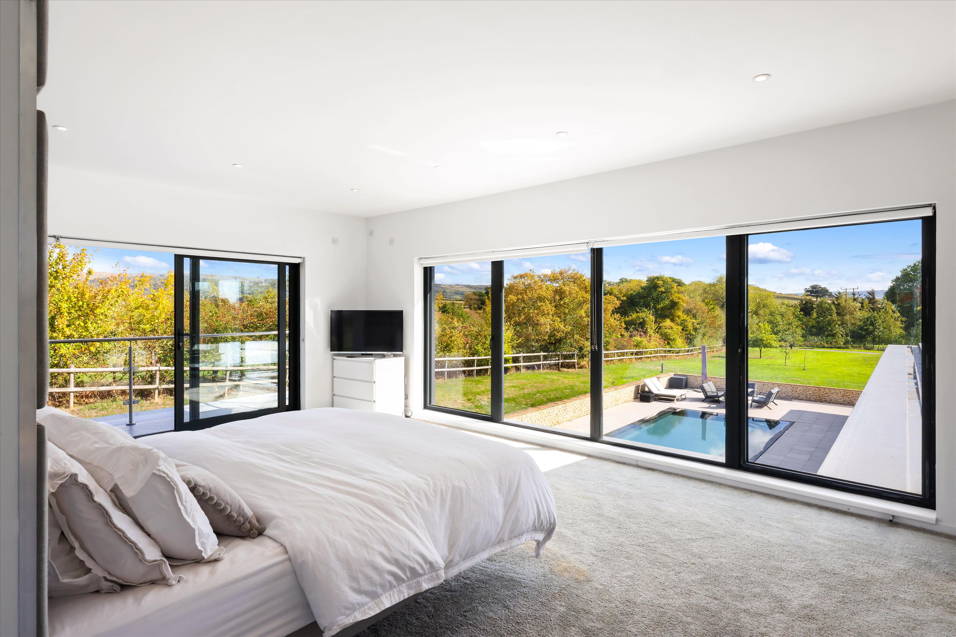 Hyde Lane, Cheltenham, Gloucestershire, GL51