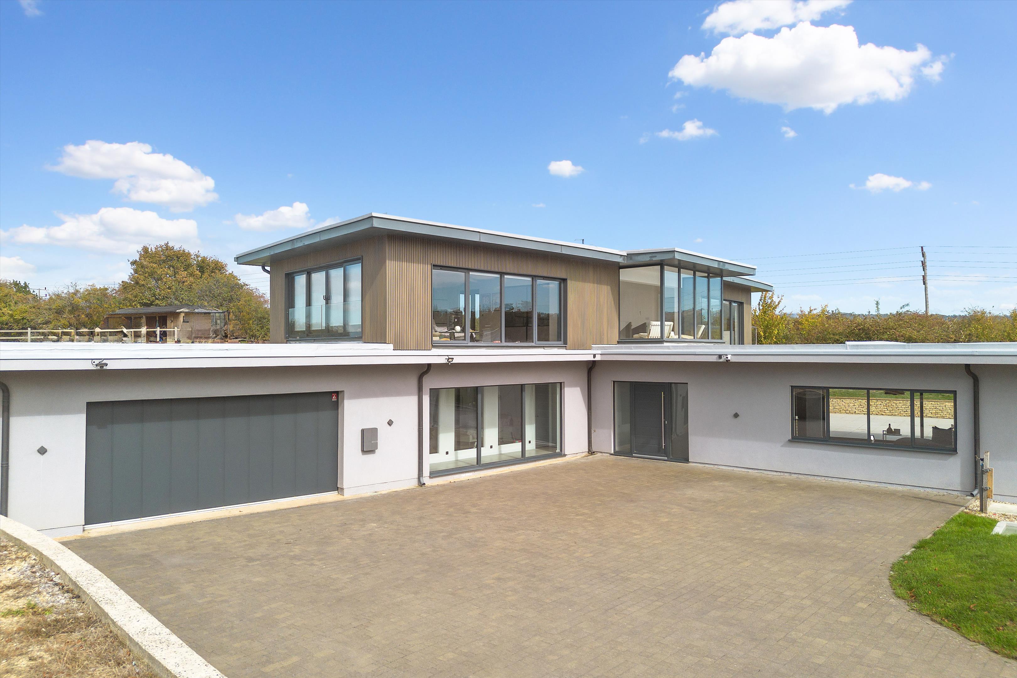 Hyde Lane, Cheltenham, Gloucestershire, GL51
