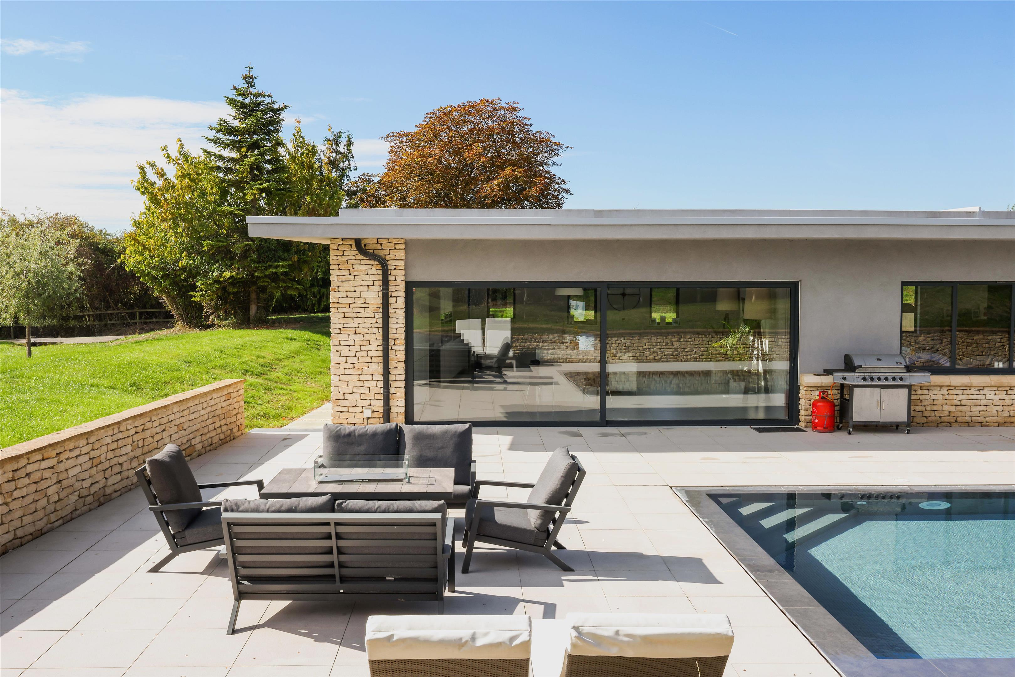 Hyde Lane, Cheltenham, Gloucestershire, GL51