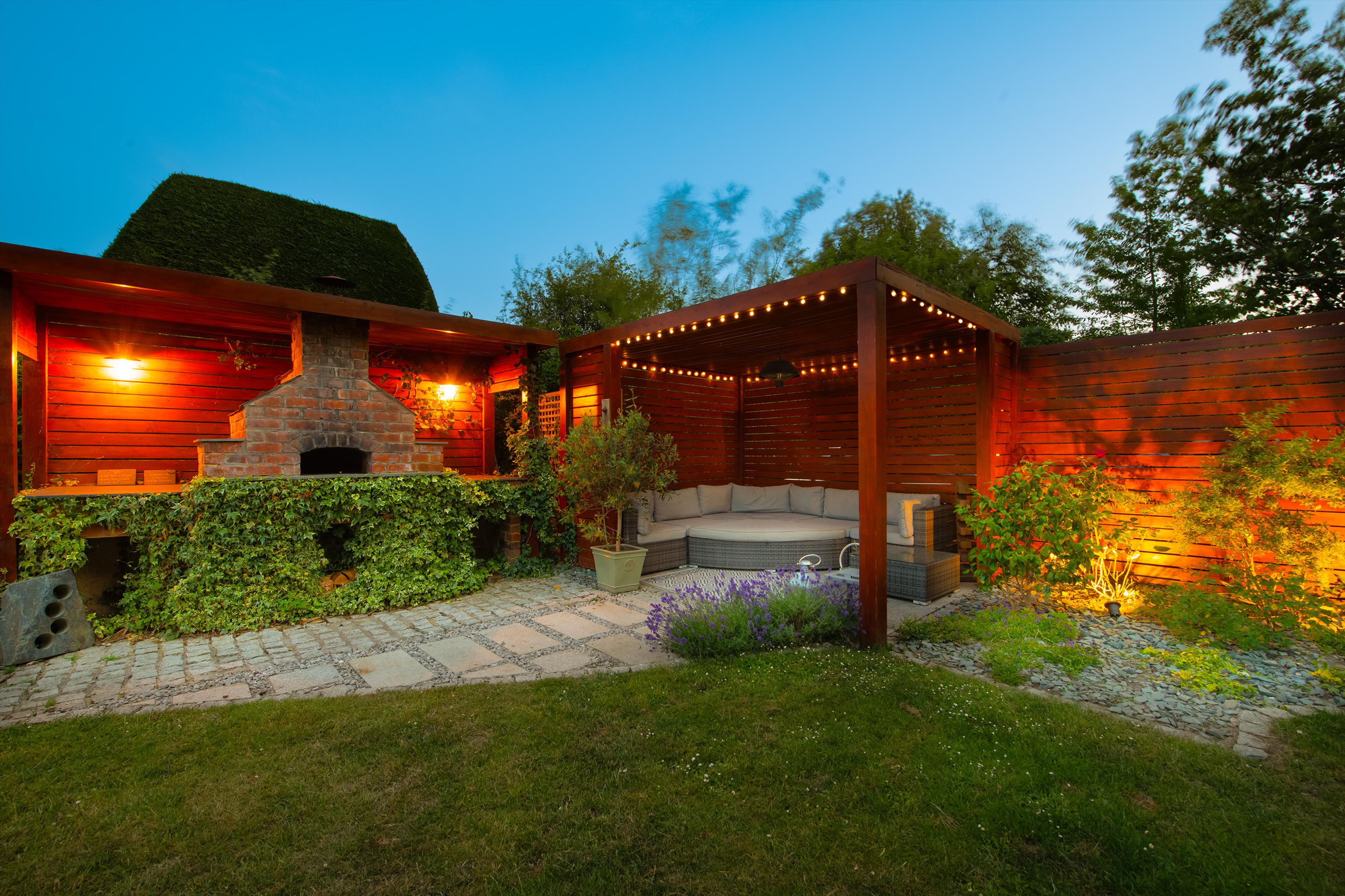 Sandy Lane, Charlton Kings, Cheltenham, Gloucestershire GL53