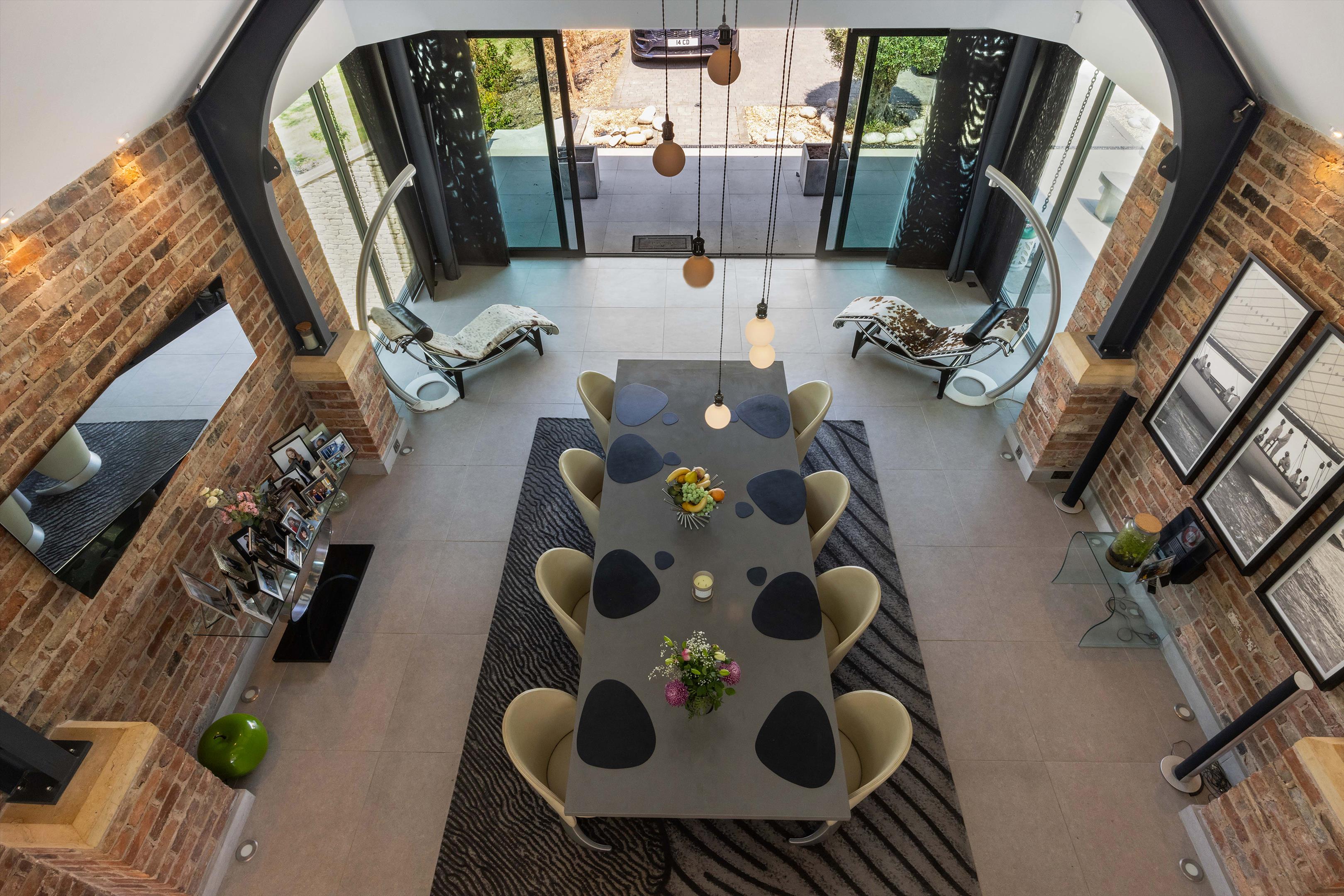 Cleeve Hill Road, Cheltenham, Gloucestershire GL52