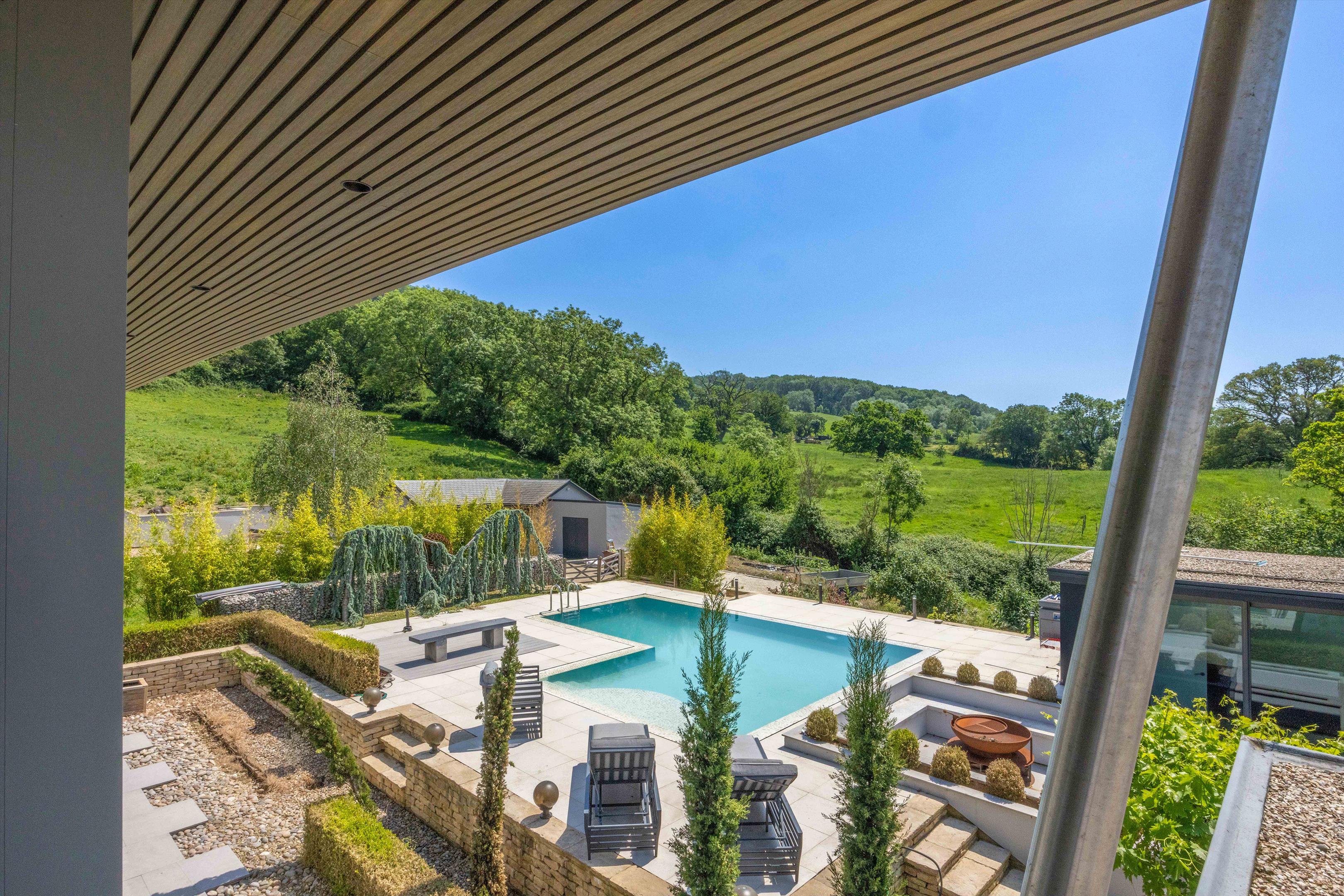 Cleeve Hill Road, Cheltenham, Gloucestershire GL52