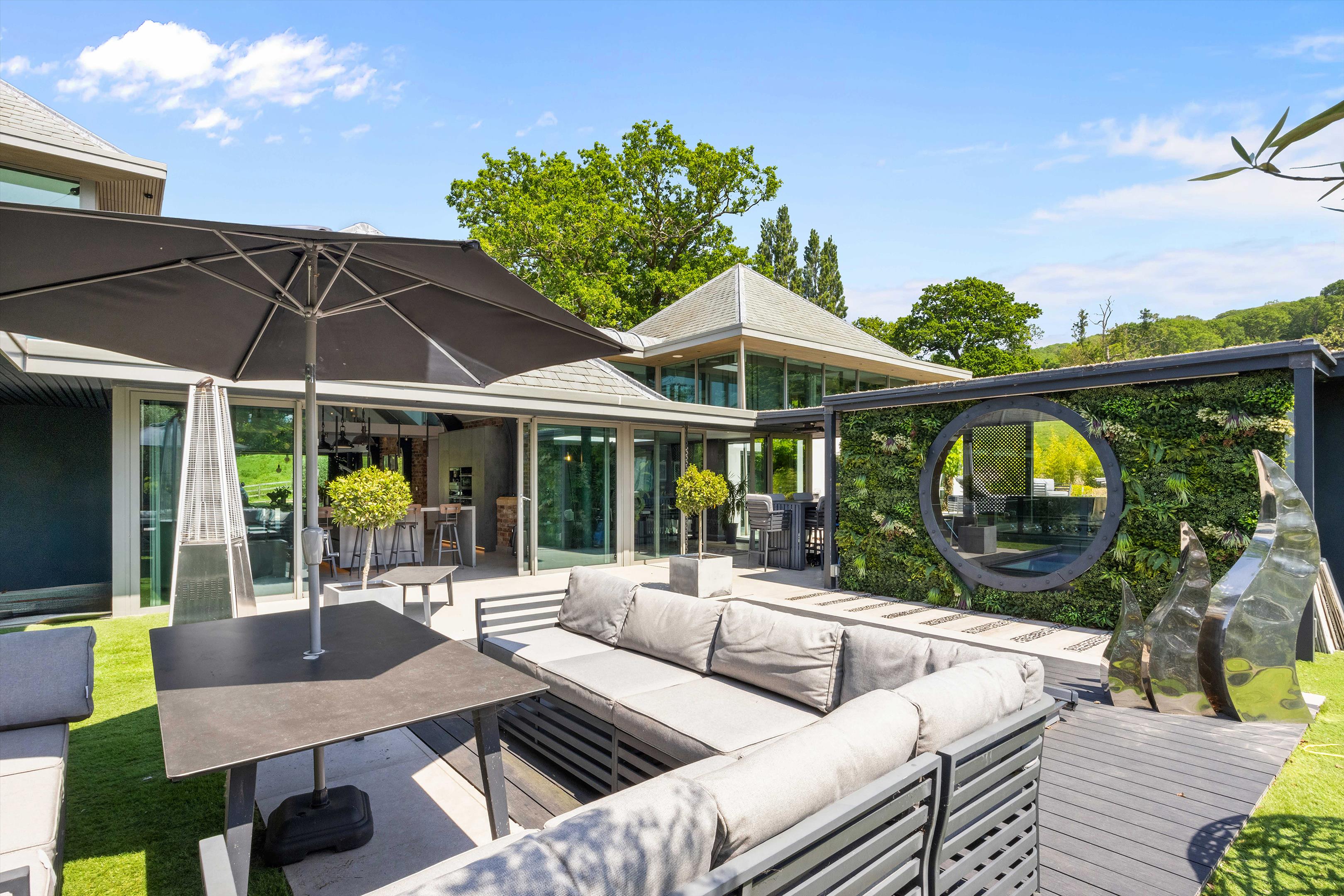 Cleeve Hill Road, Cheltenham, Gloucestershire GL52