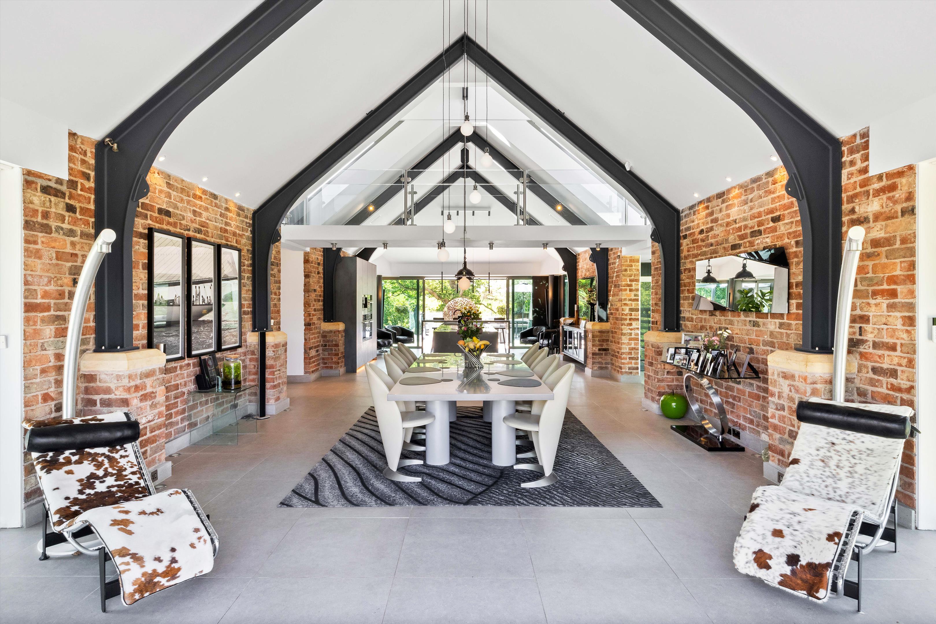 Cleeve Hill Road, Cheltenham, Gloucestershire GL52