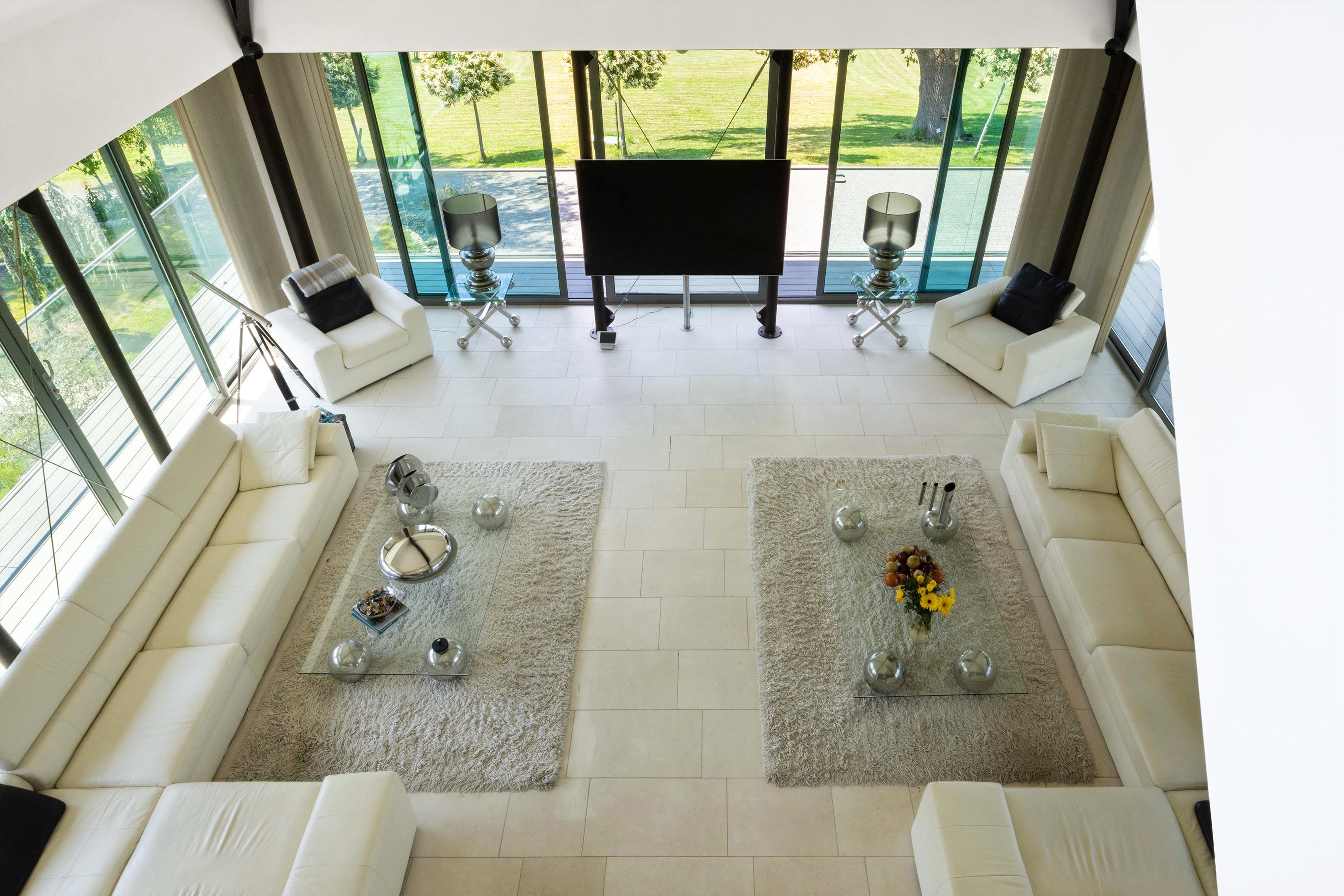 Cleeve Hill Road, Cheltenham, Gloucestershire GL52