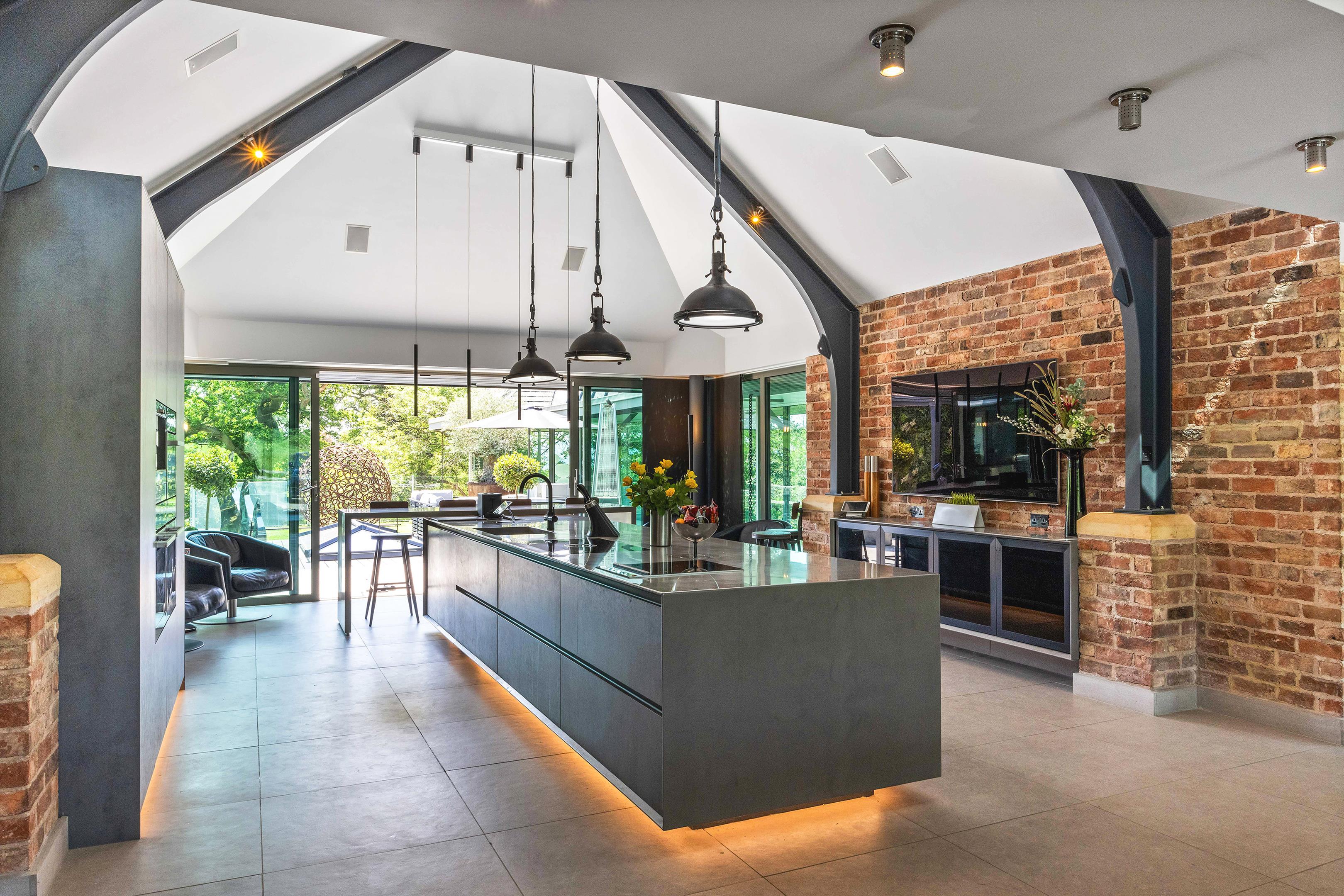 Cleeve Hill Road, Cheltenham, Gloucestershire GL52