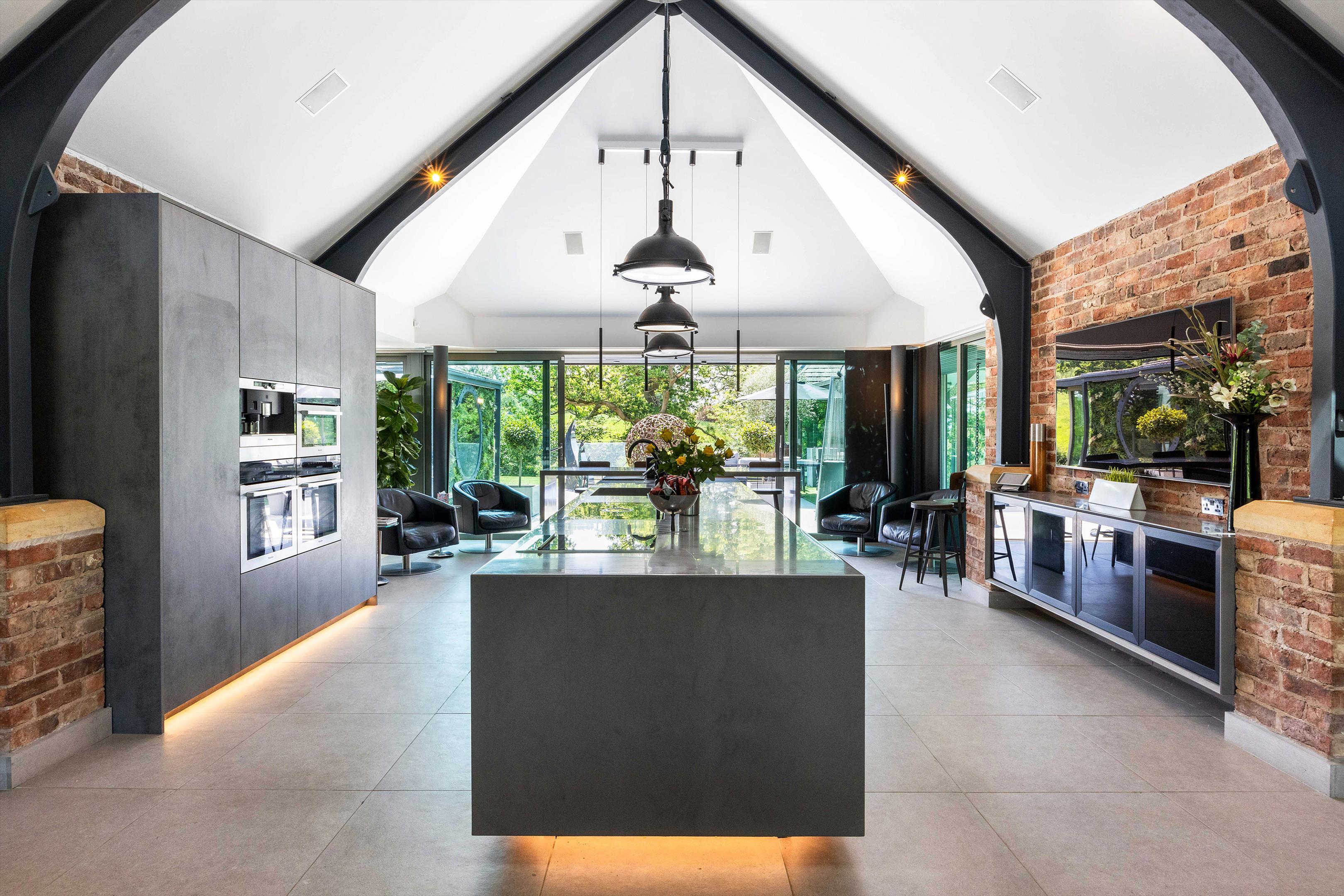 Cleeve Hill Road, Cheltenham, Gloucestershire GL52