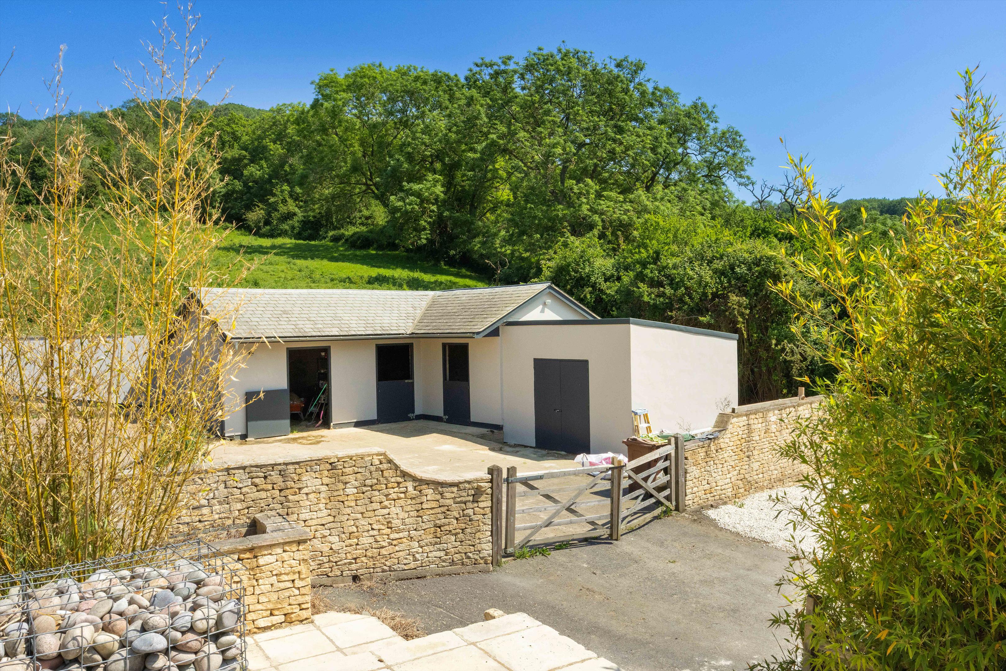 Cleeve Hill Road, Cheltenham, Gloucestershire GL52