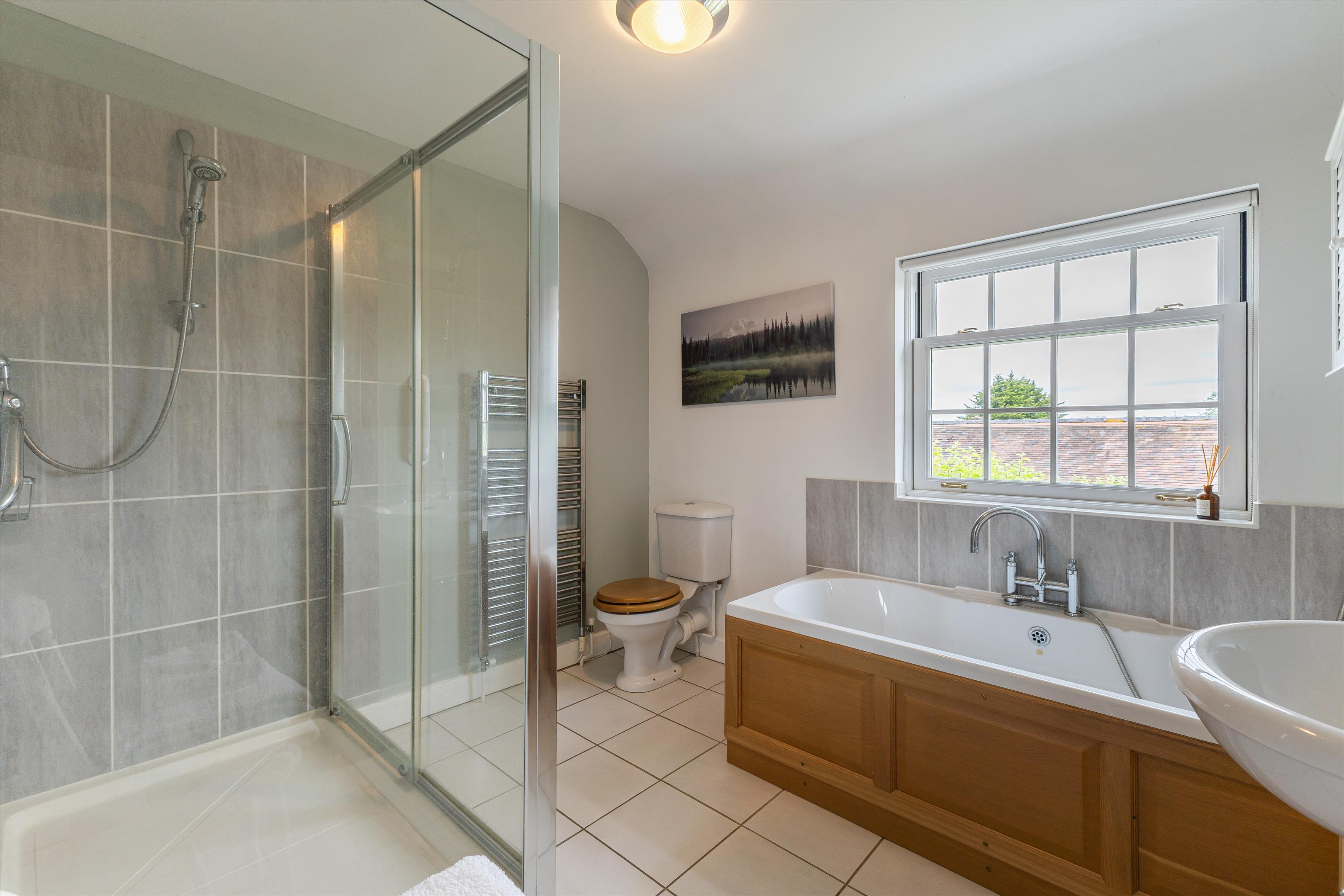 Badgeworth Lane, Badgeworth, Cheltenham, Gloucestershire GL51